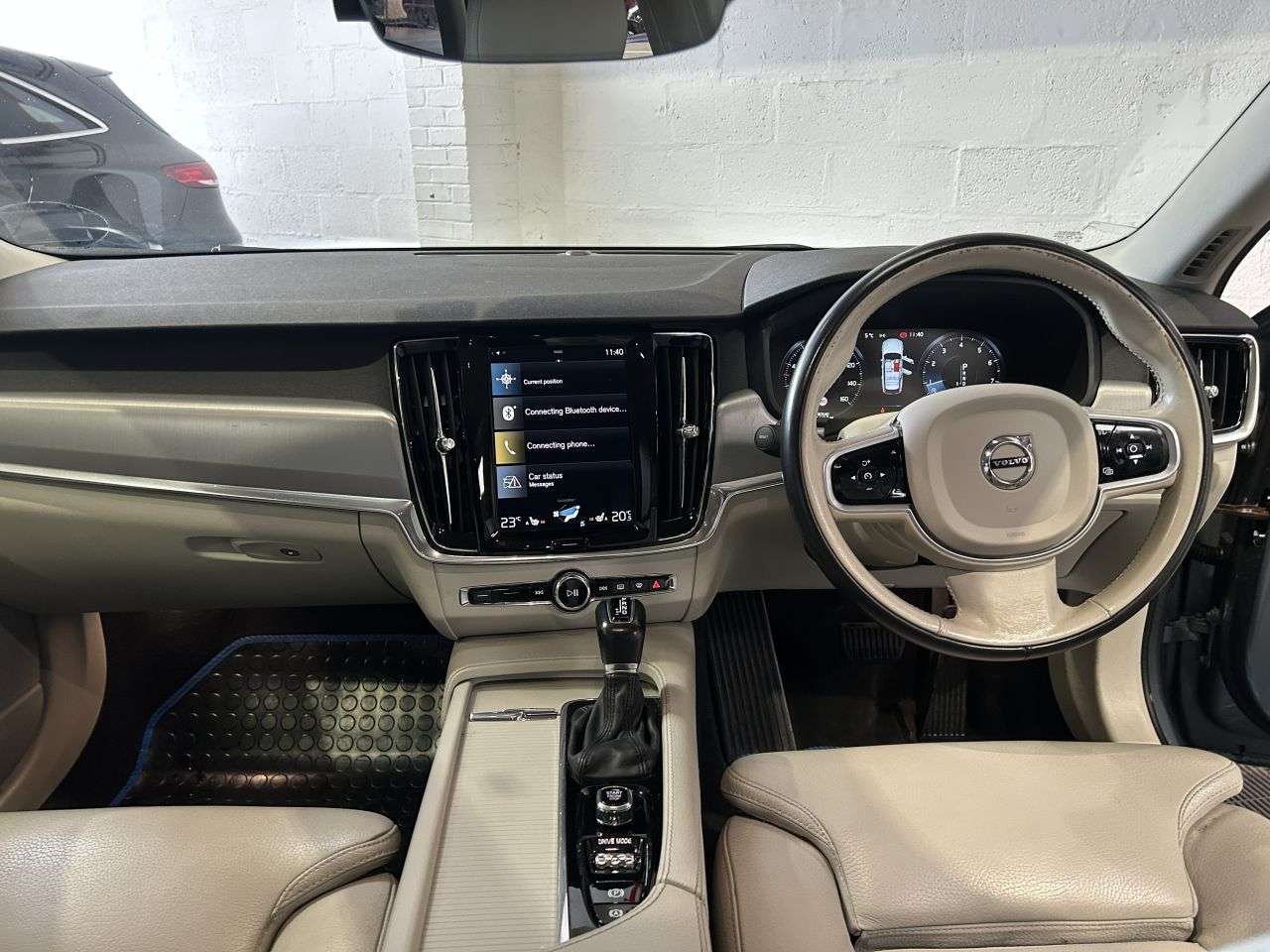 2019 VOLVO V90 2019 VOLVO V90