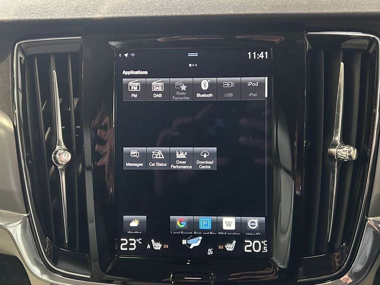 2019 VOLVO V90 2019 VOLVO V90