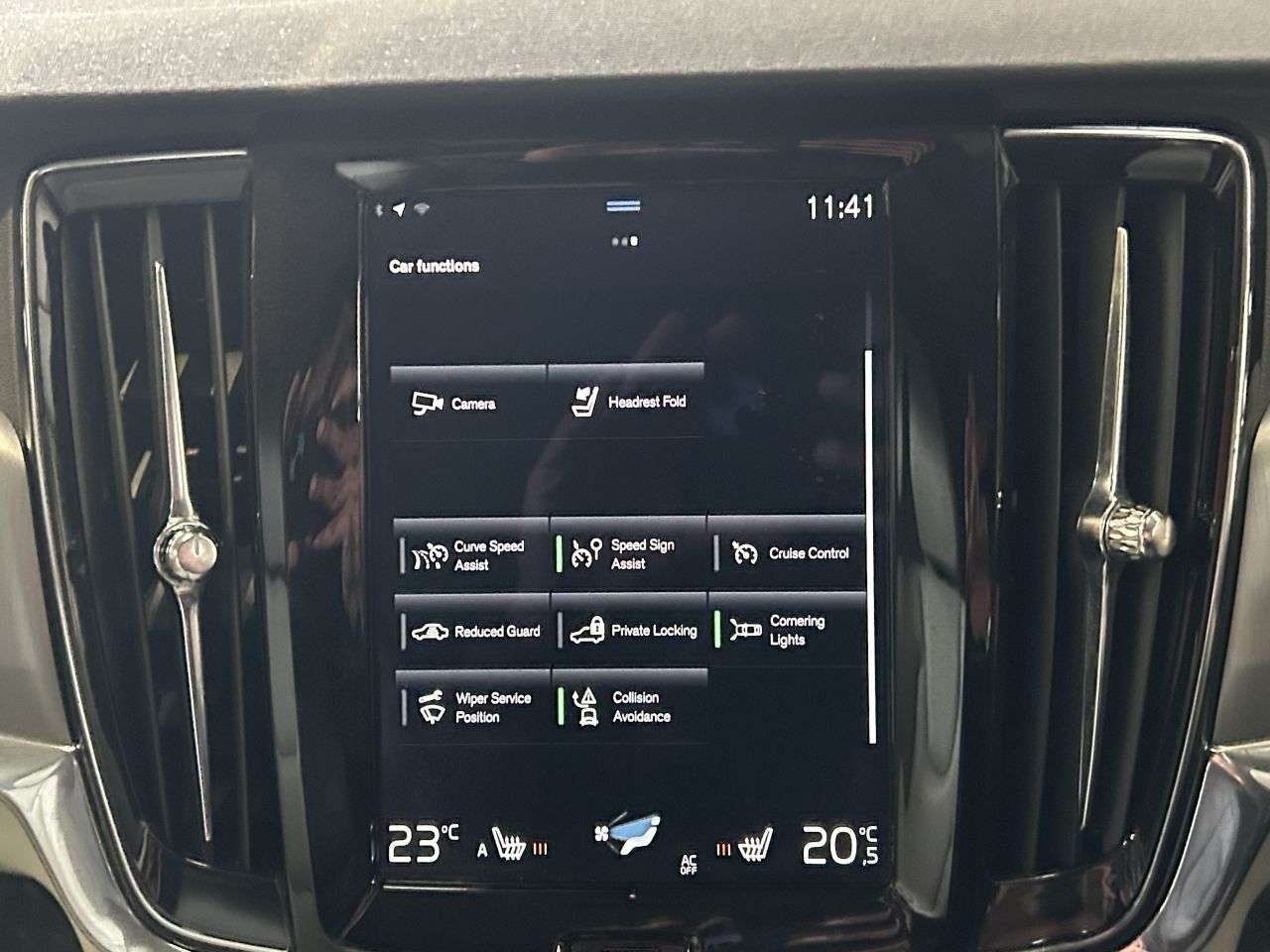 2019 VOLVO V90 2019 VOLVO V90