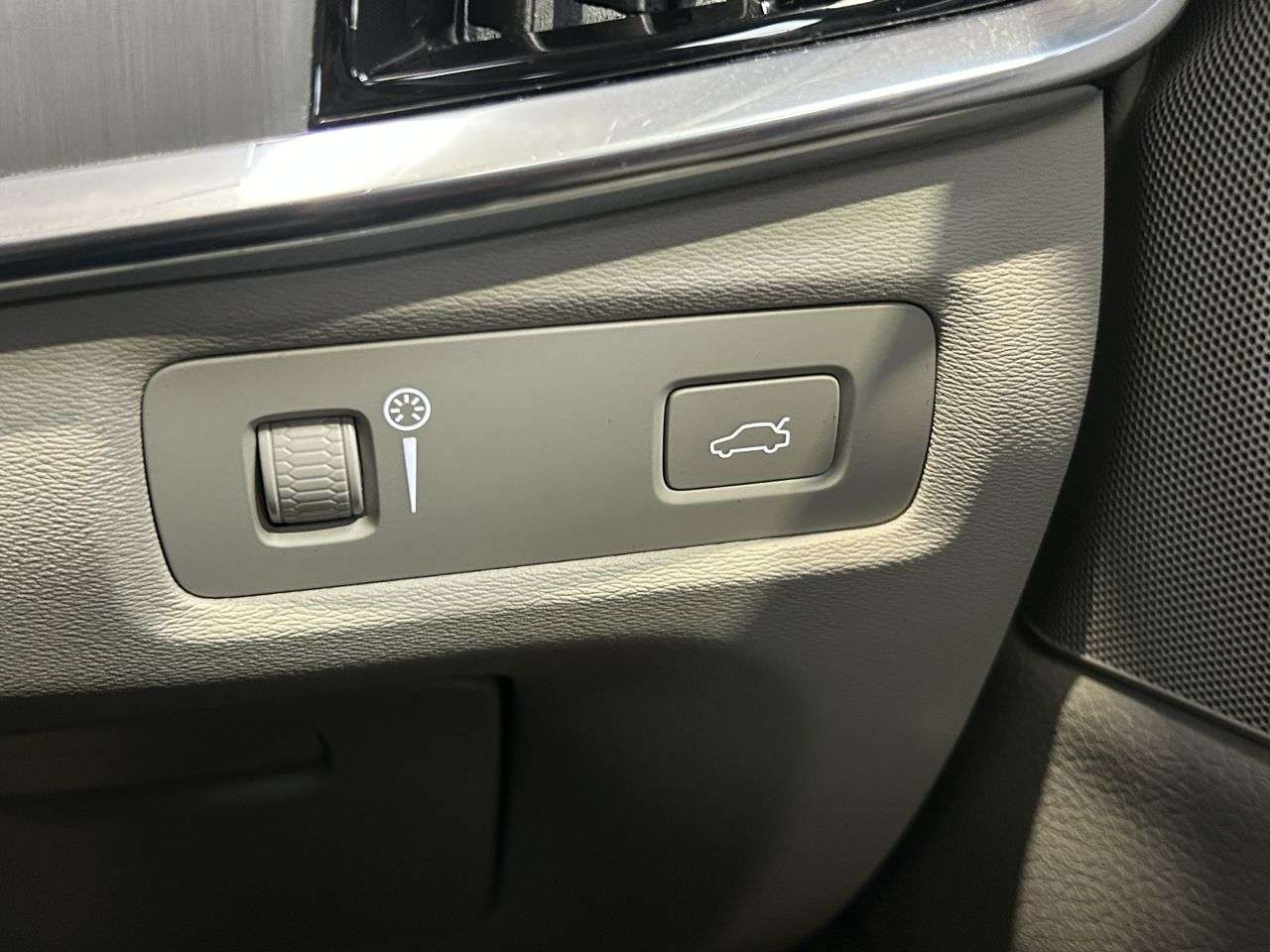 2019 VOLVO V90 2019 VOLVO V90