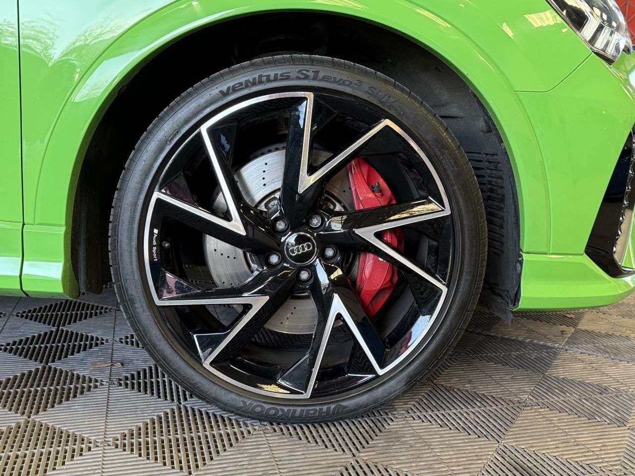 2020 AUDI RS Q3 2020 AUDI RS Q3