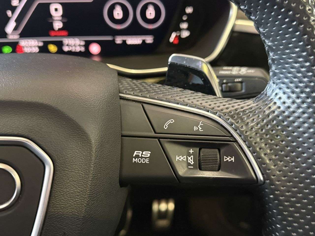 2020 AUDI RS Q3 2020 AUDI RS Q3