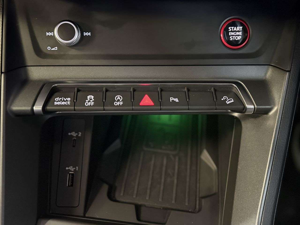 2020 AUDI RS Q3 2020 AUDI RS Q3