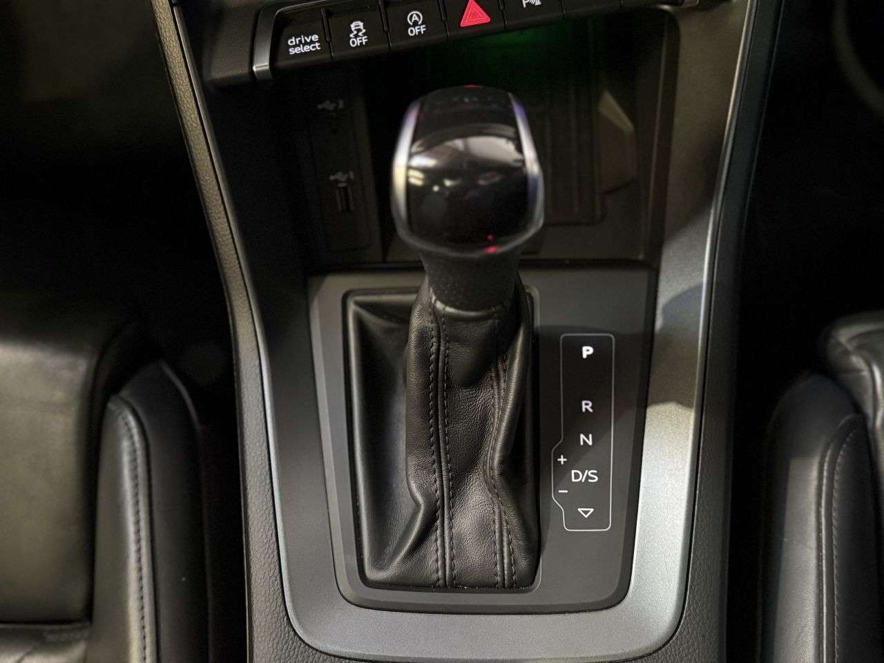 2020 AUDI RS Q3 2020 AUDI RS Q3