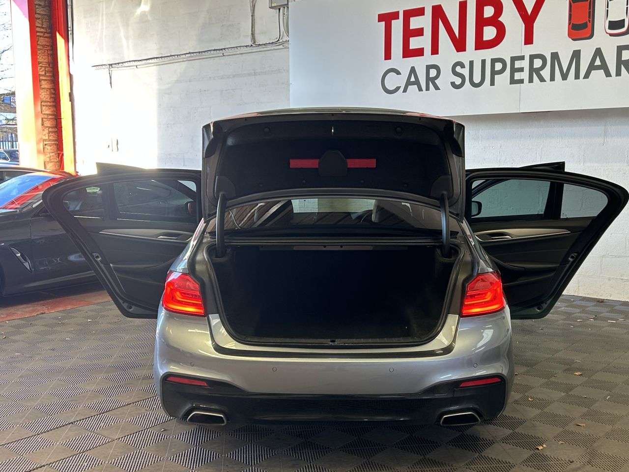 2018 BMW 5 SERIES 2018 BMW 5 SERIES