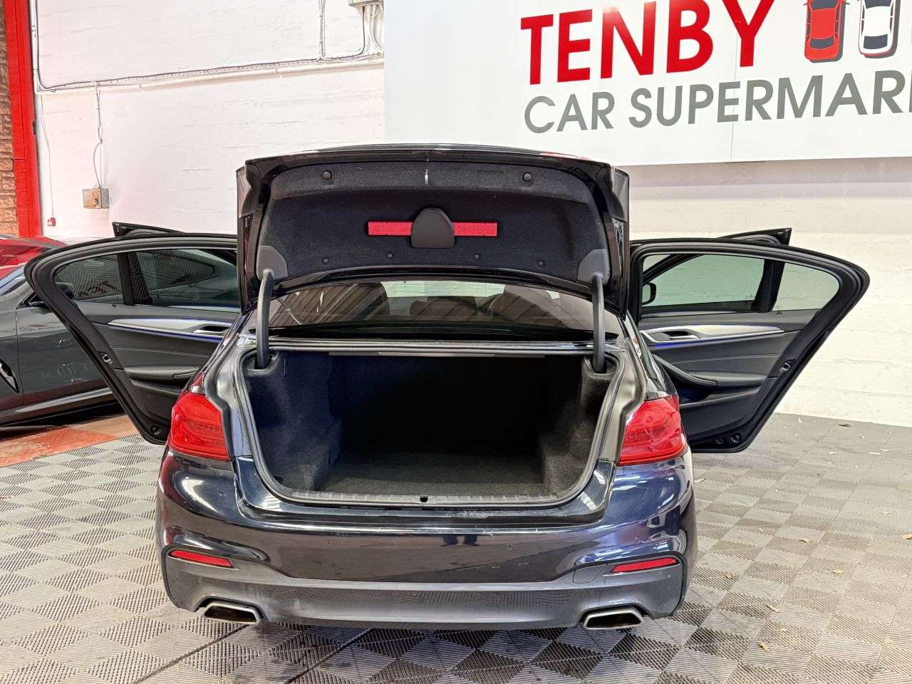 2019 BMW 5 SERIES 2019 BMW 5 SERIES