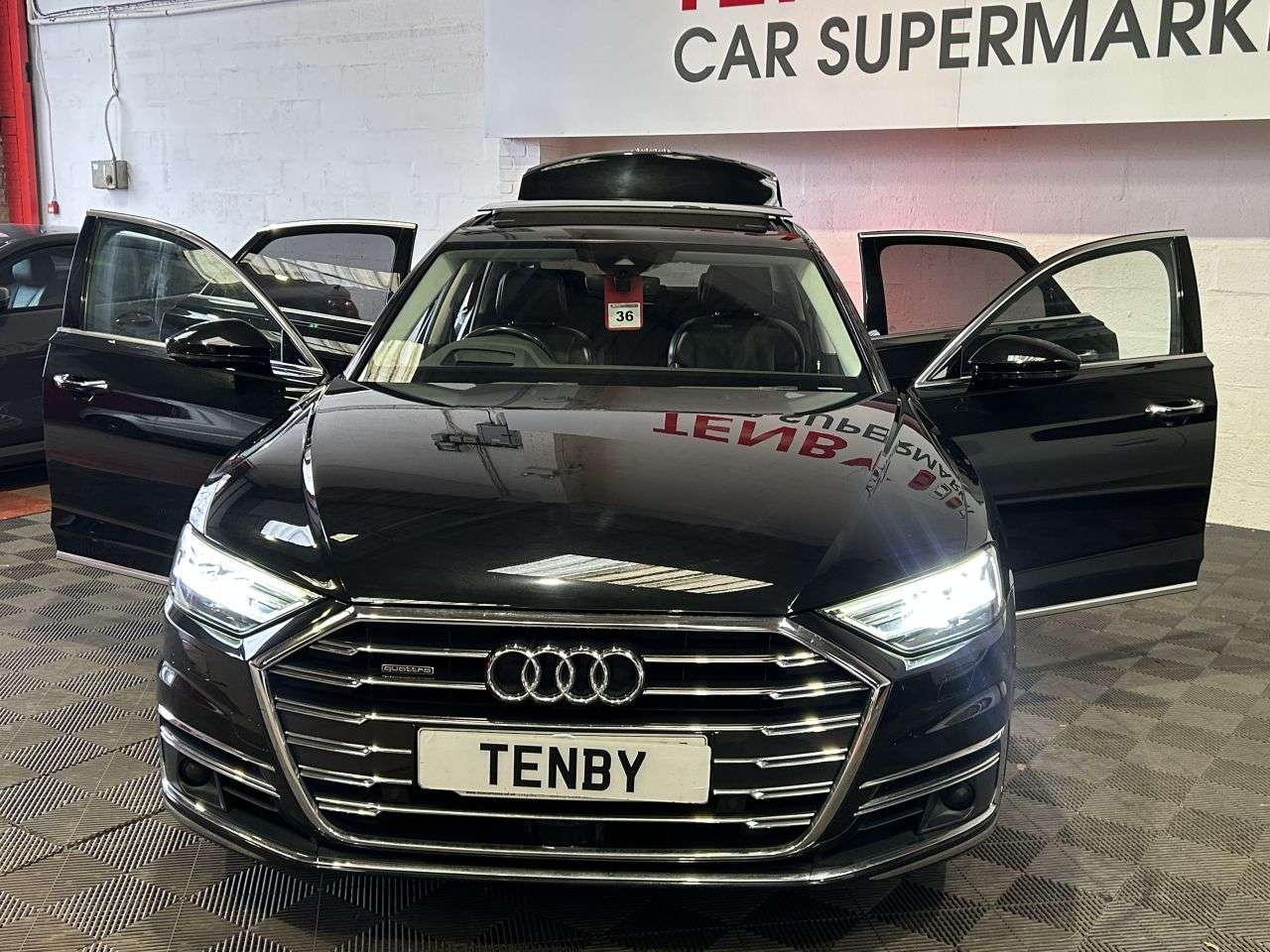 2018 AUDI A8 2018 AUDI A8