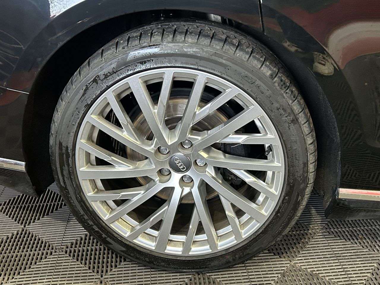 2018 AUDI A8 2018 AUDI A8