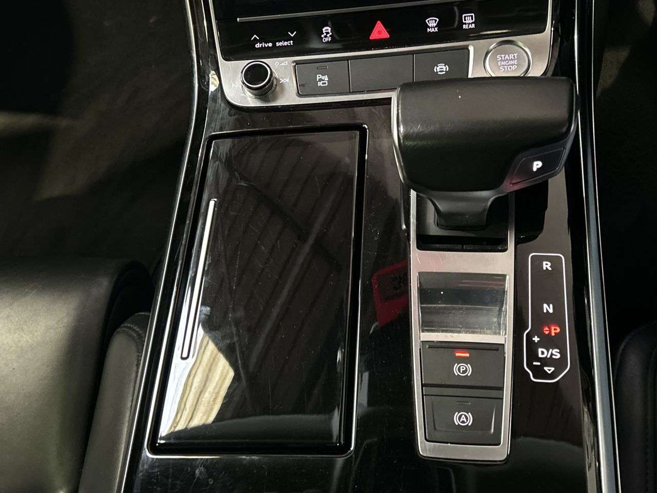 2018 AUDI A8 2018 AUDI A8