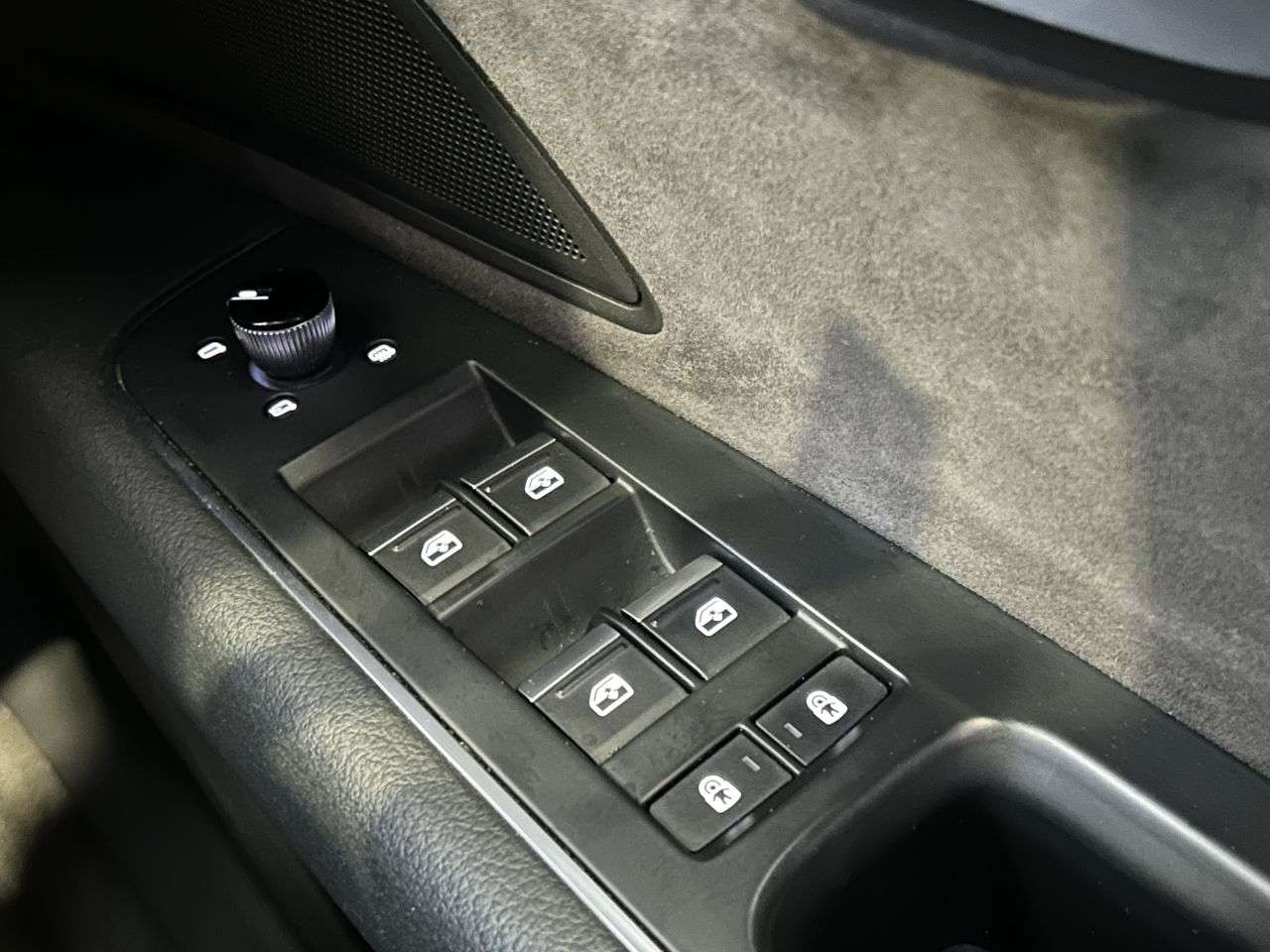 2018 AUDI A8 2018 AUDI A8