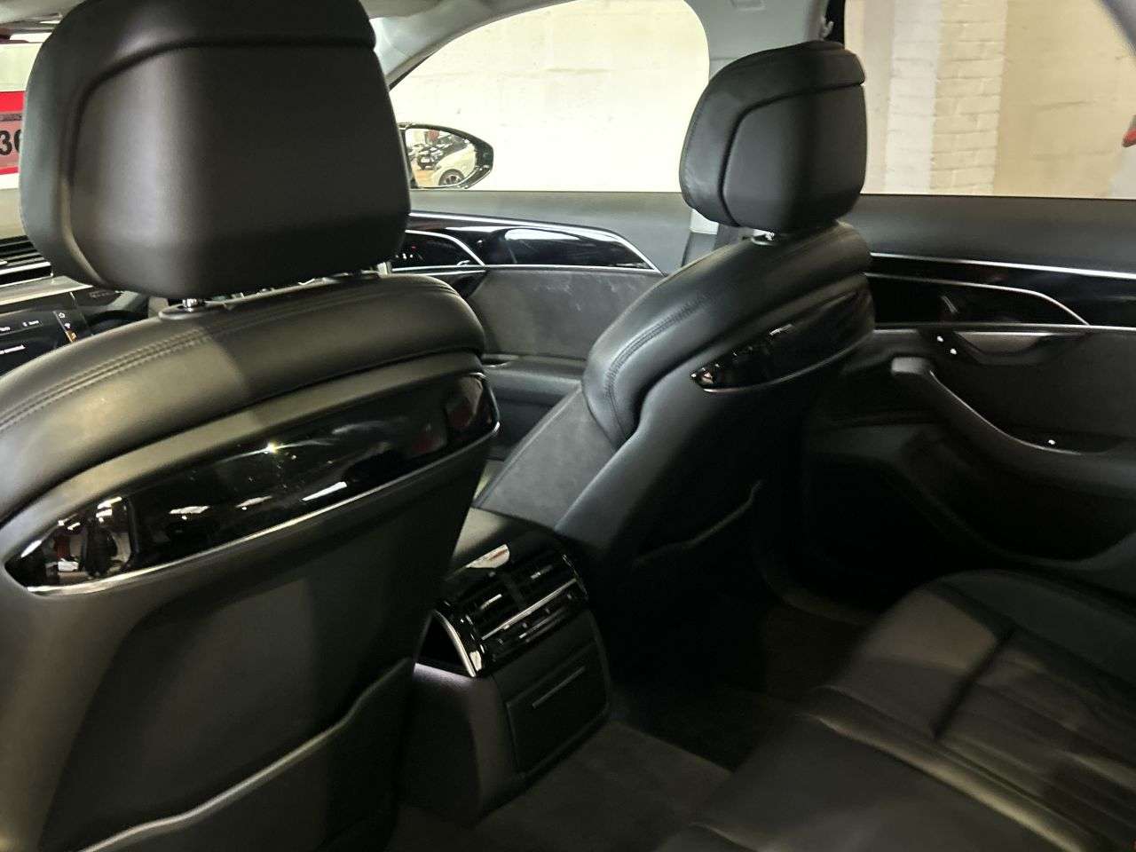 2018 AUDI A8 2018 AUDI A8