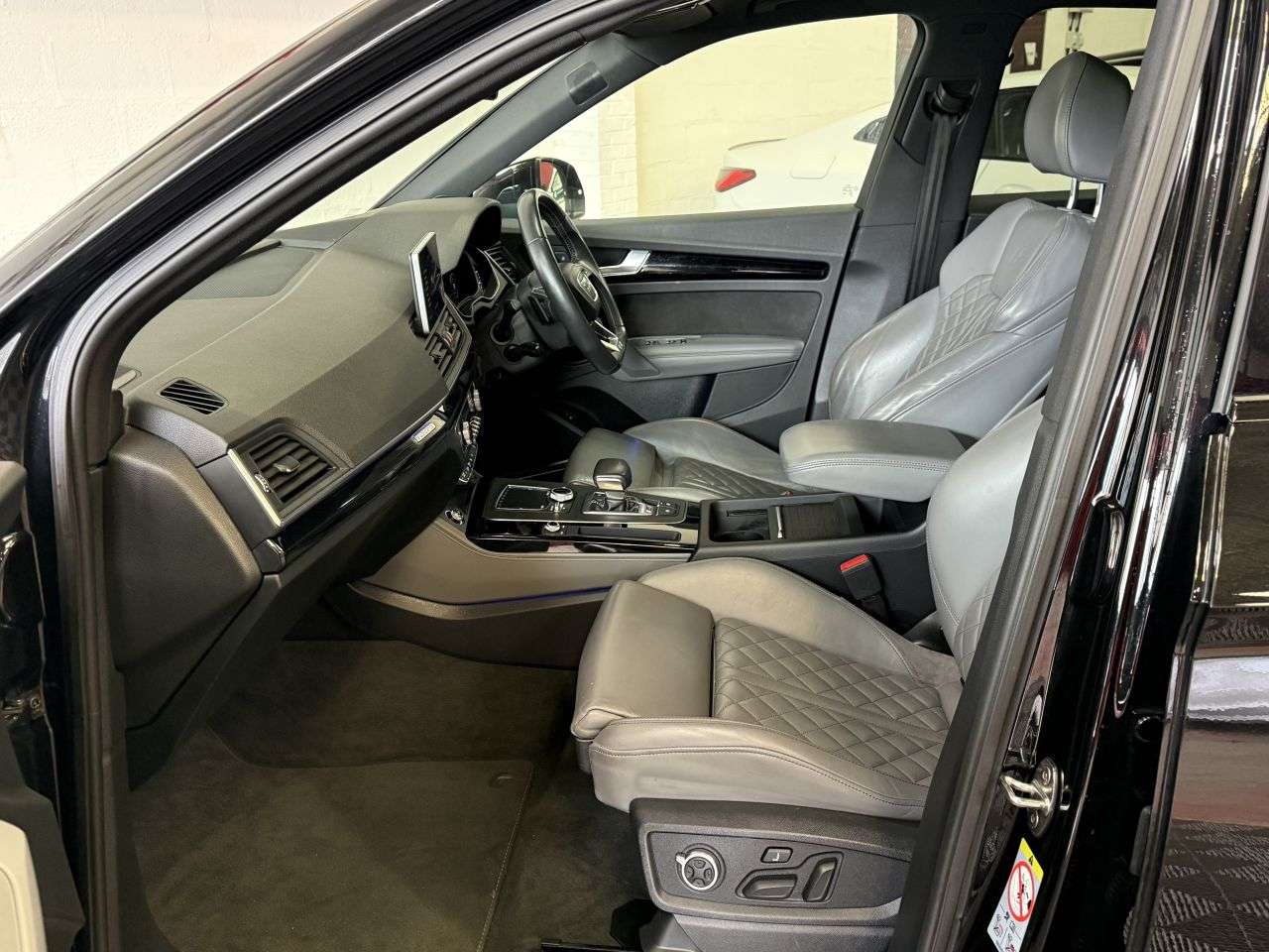 2020 AUDI SQ5 2020 AUDI SQ5