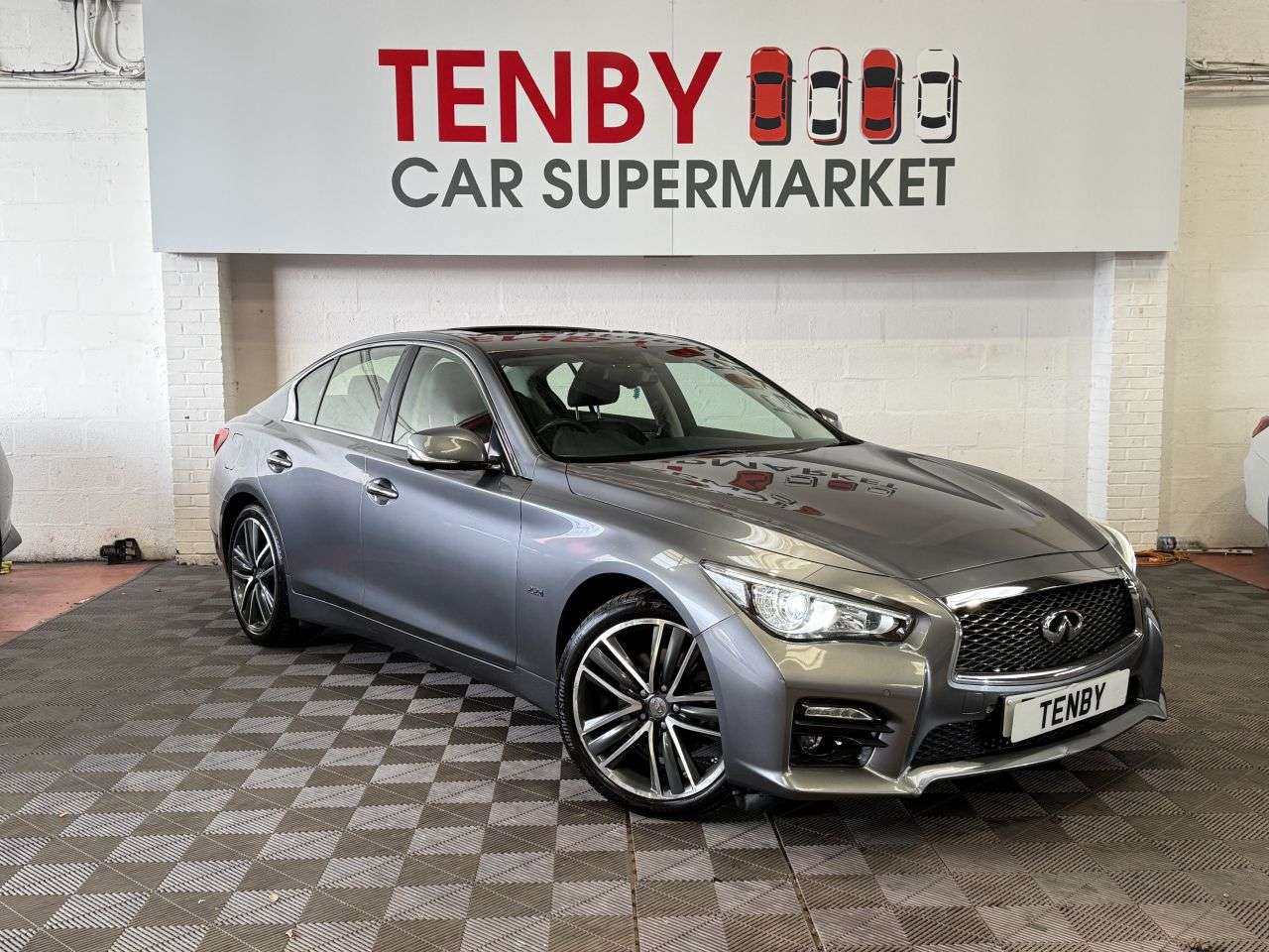 A 2018 INFINITI Q50 2.2d Sport Saloon 4dr Diesel Auto Euro 6 (s/s) (170 ps) FHTD SEATS+SAT NAV+ A 2018 INFINITI Q50 2.2d Sport Saloon 4dr Diesel Auto Euro 6 (s/s) (170 ps) FHTD SEATS+SAT NAV+