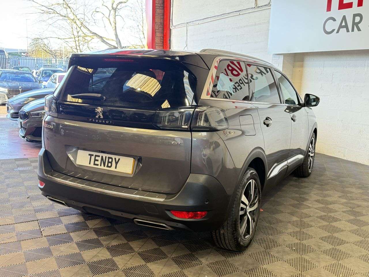 2021 PEUGEOT 5008 2021 PEUGEOT 5008