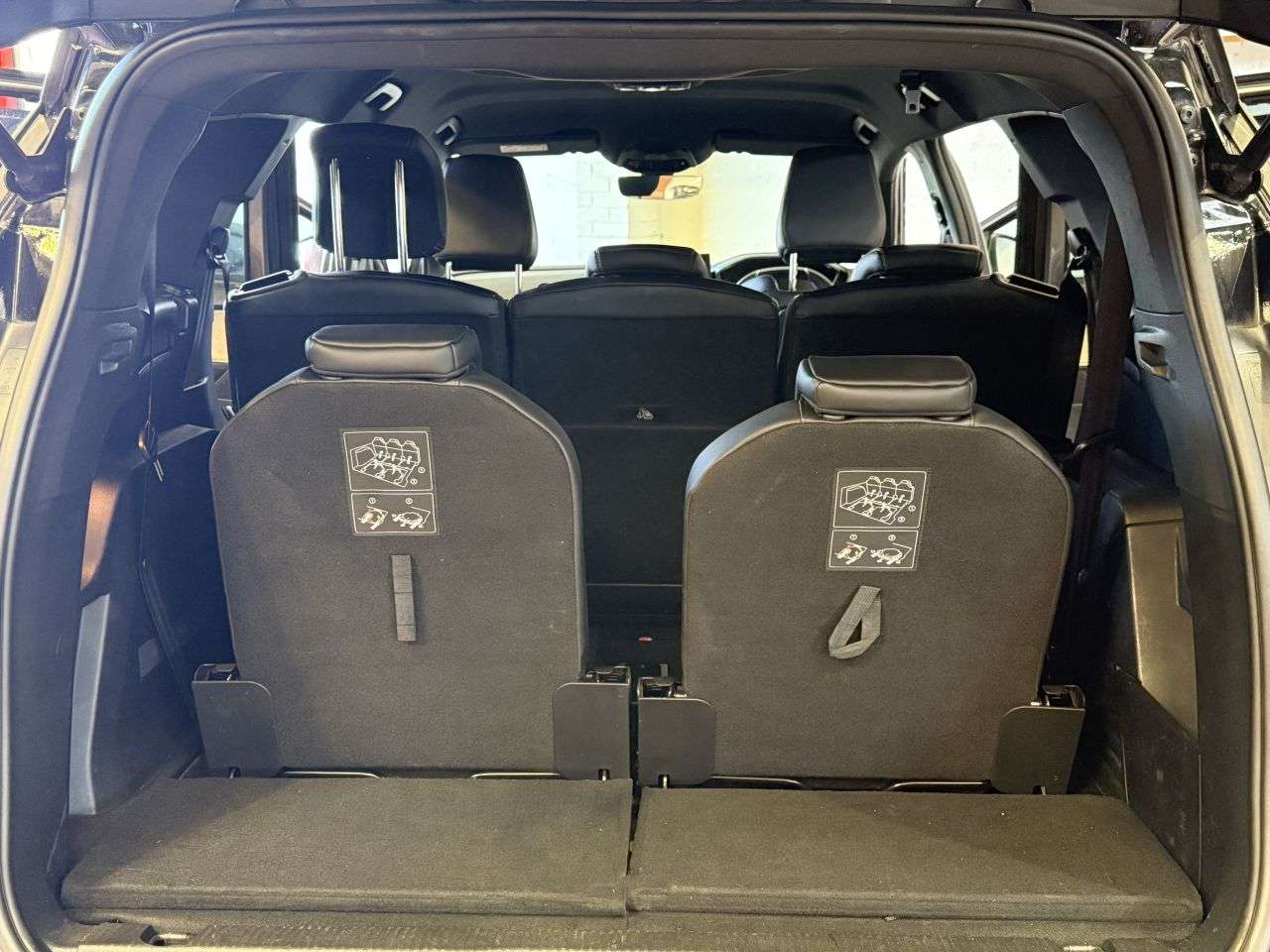 2021 PEUGEOT 5008 2021 PEUGEOT 5008