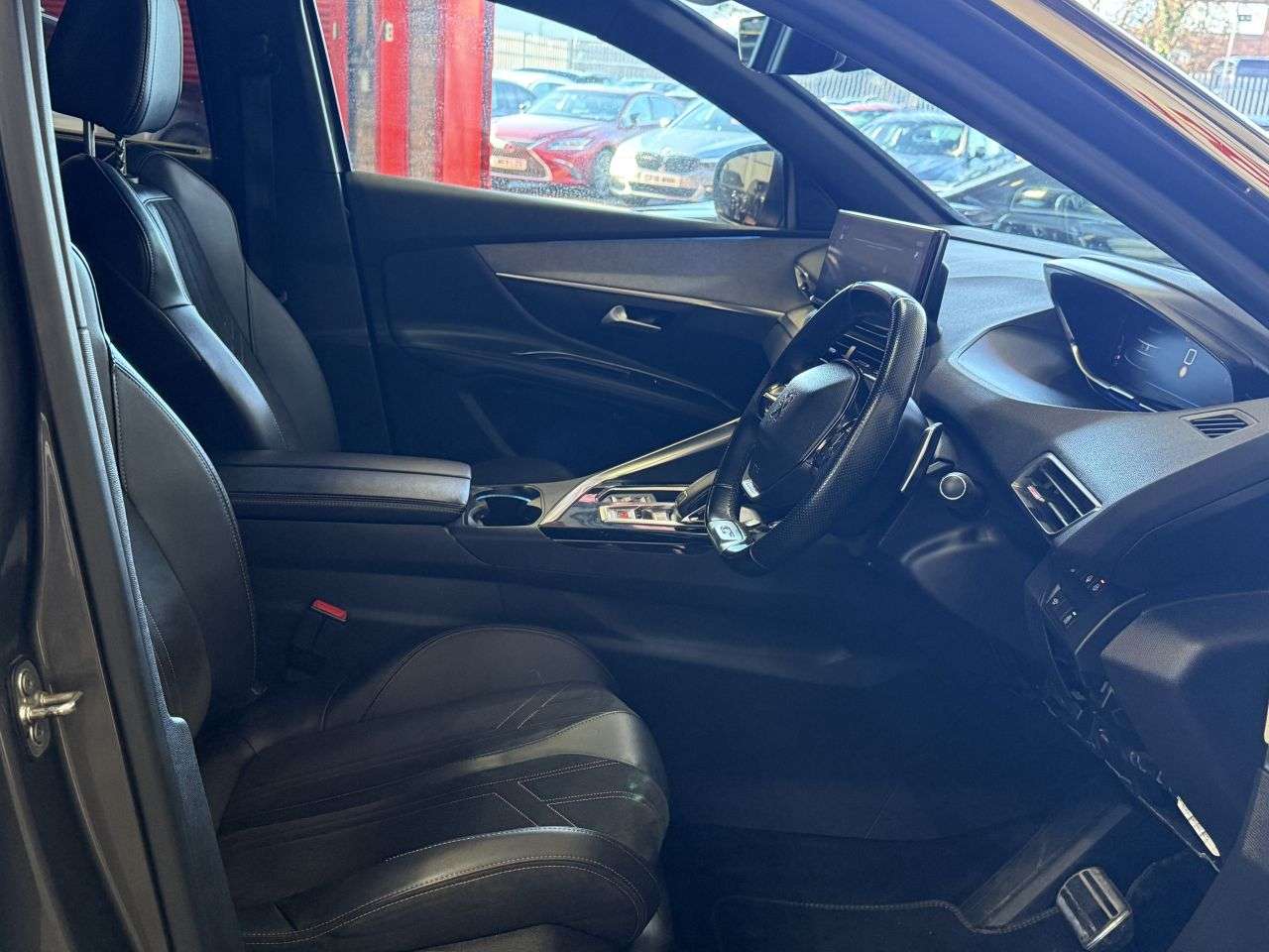 2021 PEUGEOT 5008 2021 PEUGEOT 5008