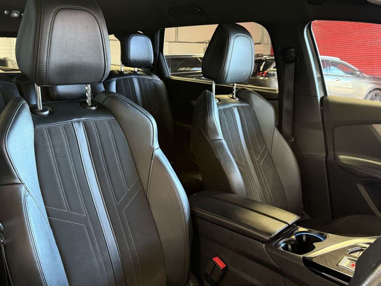 2021 PEUGEOT 5008 2021 PEUGEOT 5008