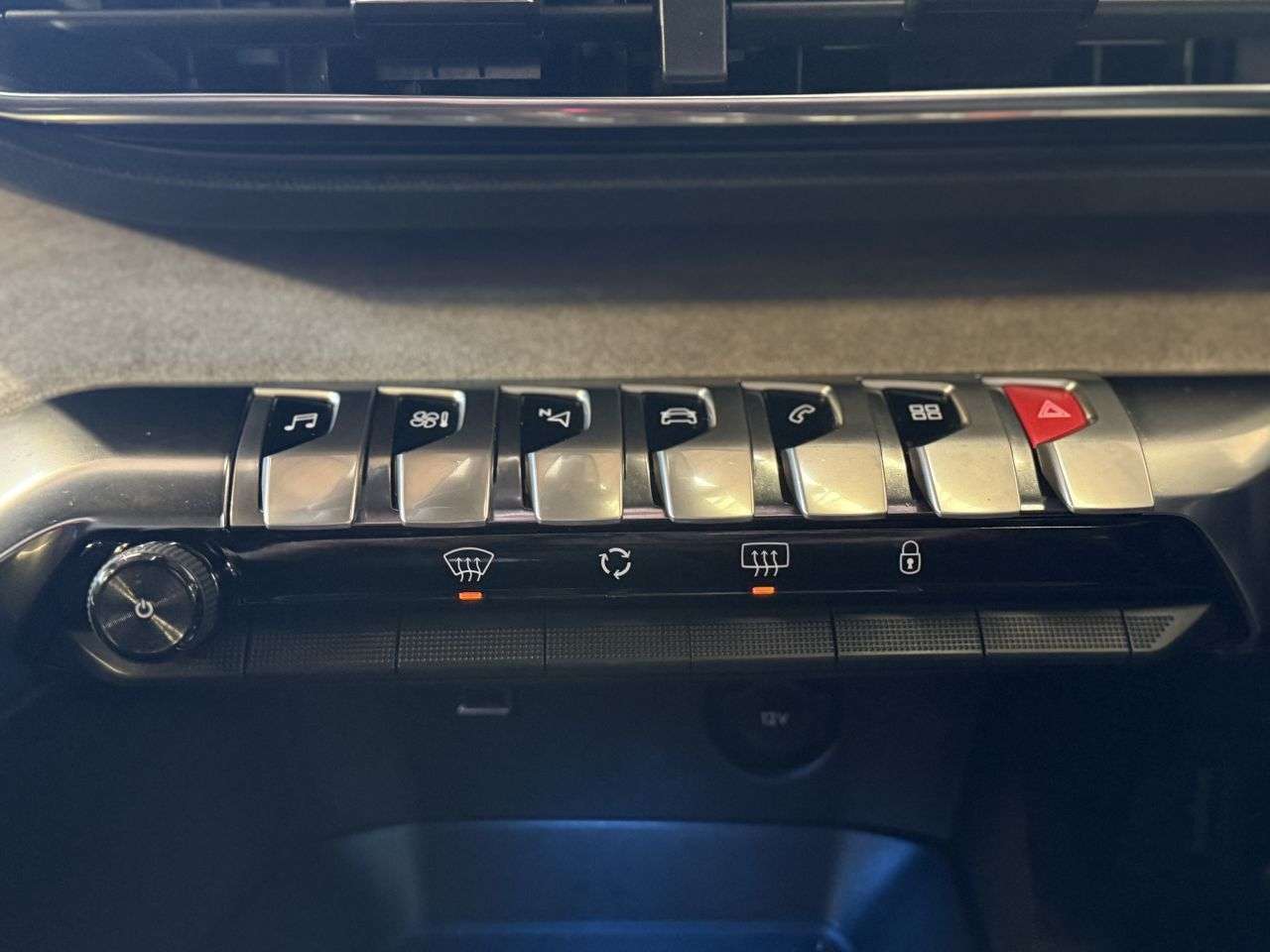 2021 PEUGEOT 5008 2021 PEUGEOT 5008