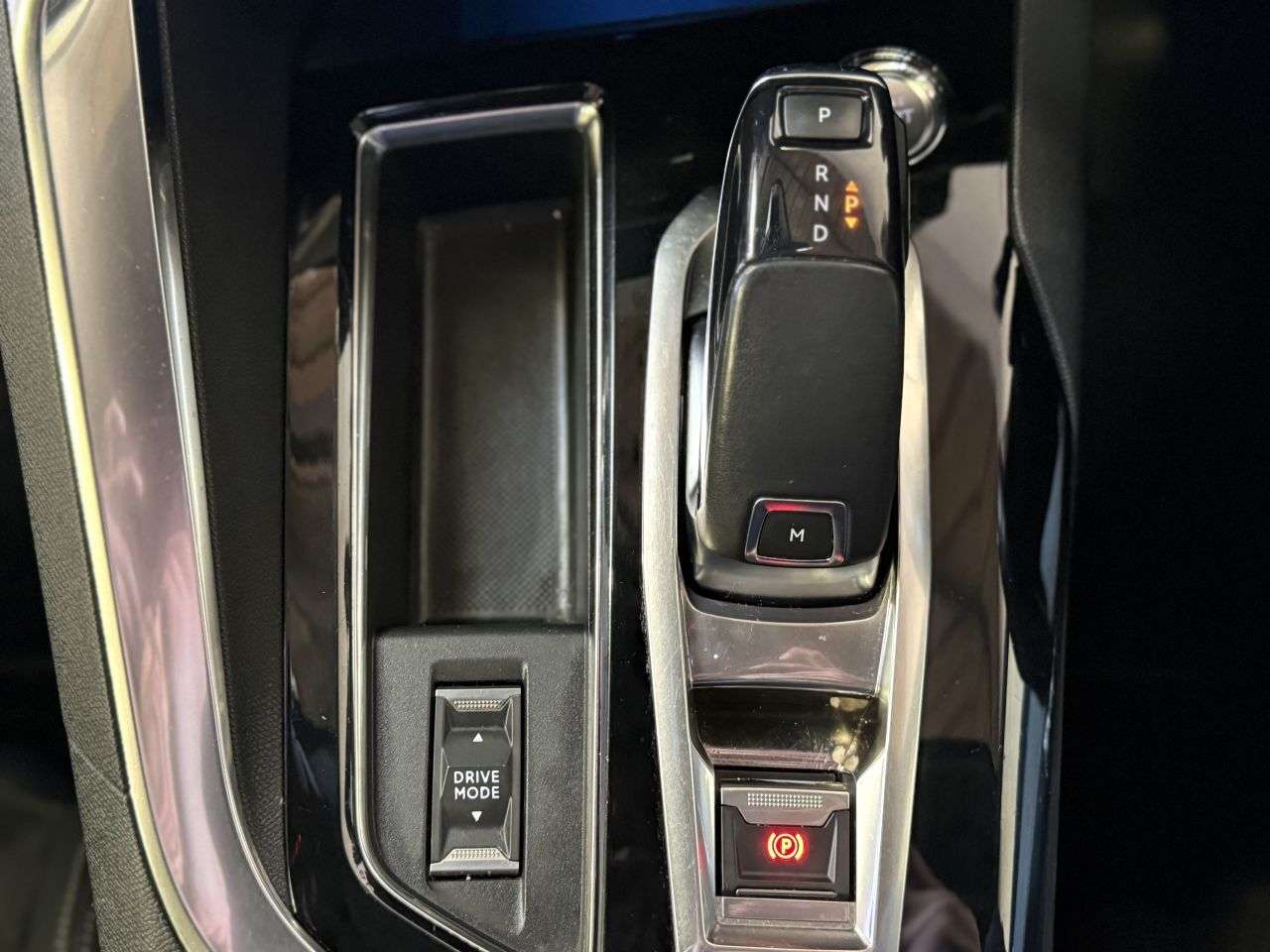 2021 PEUGEOT 5008 2021 PEUGEOT 5008