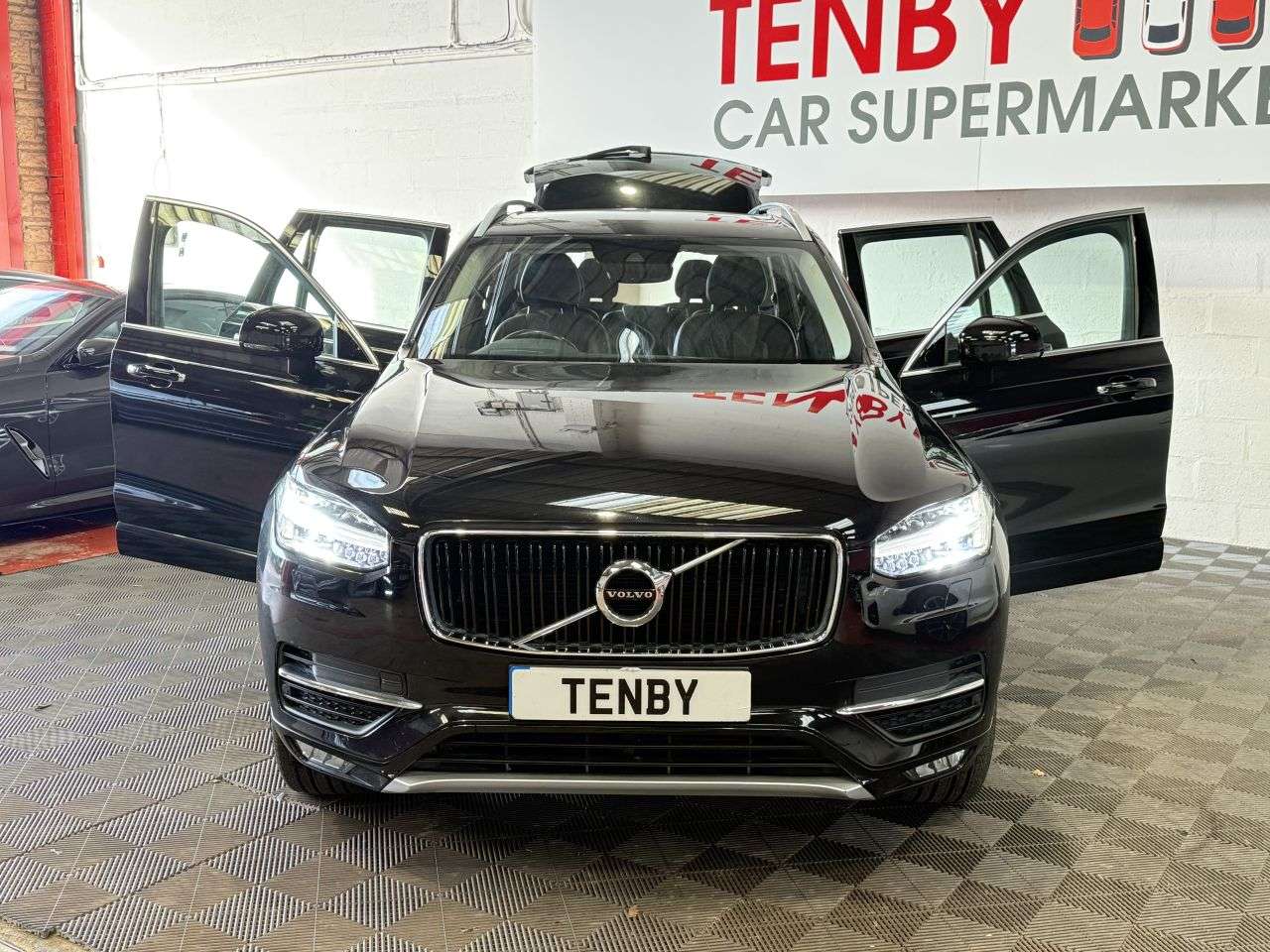 2017 VOLVO XC90 2017 VOLVO XC90