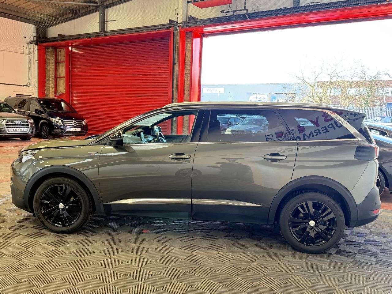 2019 PEUGEOT 5008 2019 PEUGEOT 5008