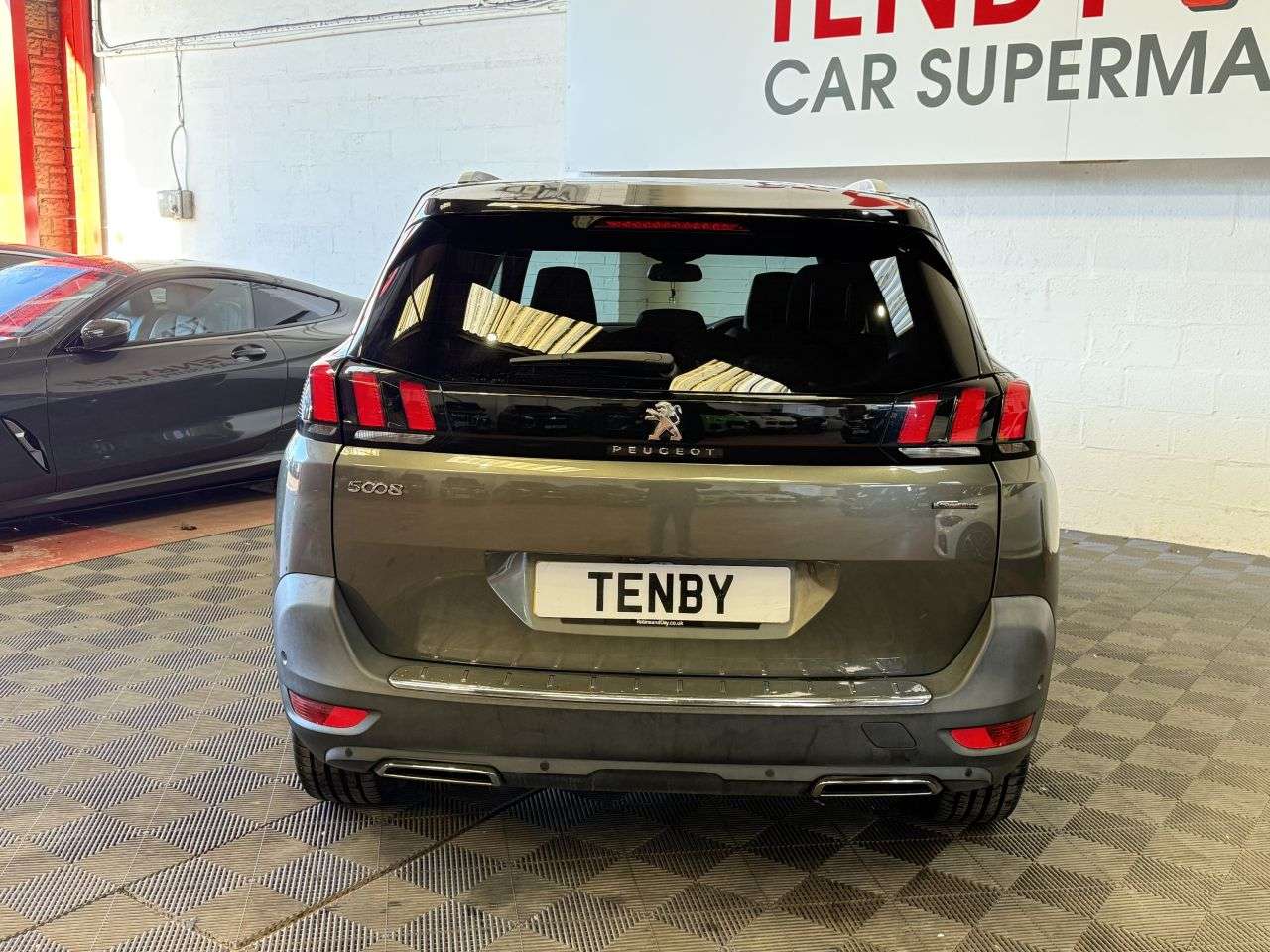 2019 PEUGEOT 5008 2019 PEUGEOT 5008