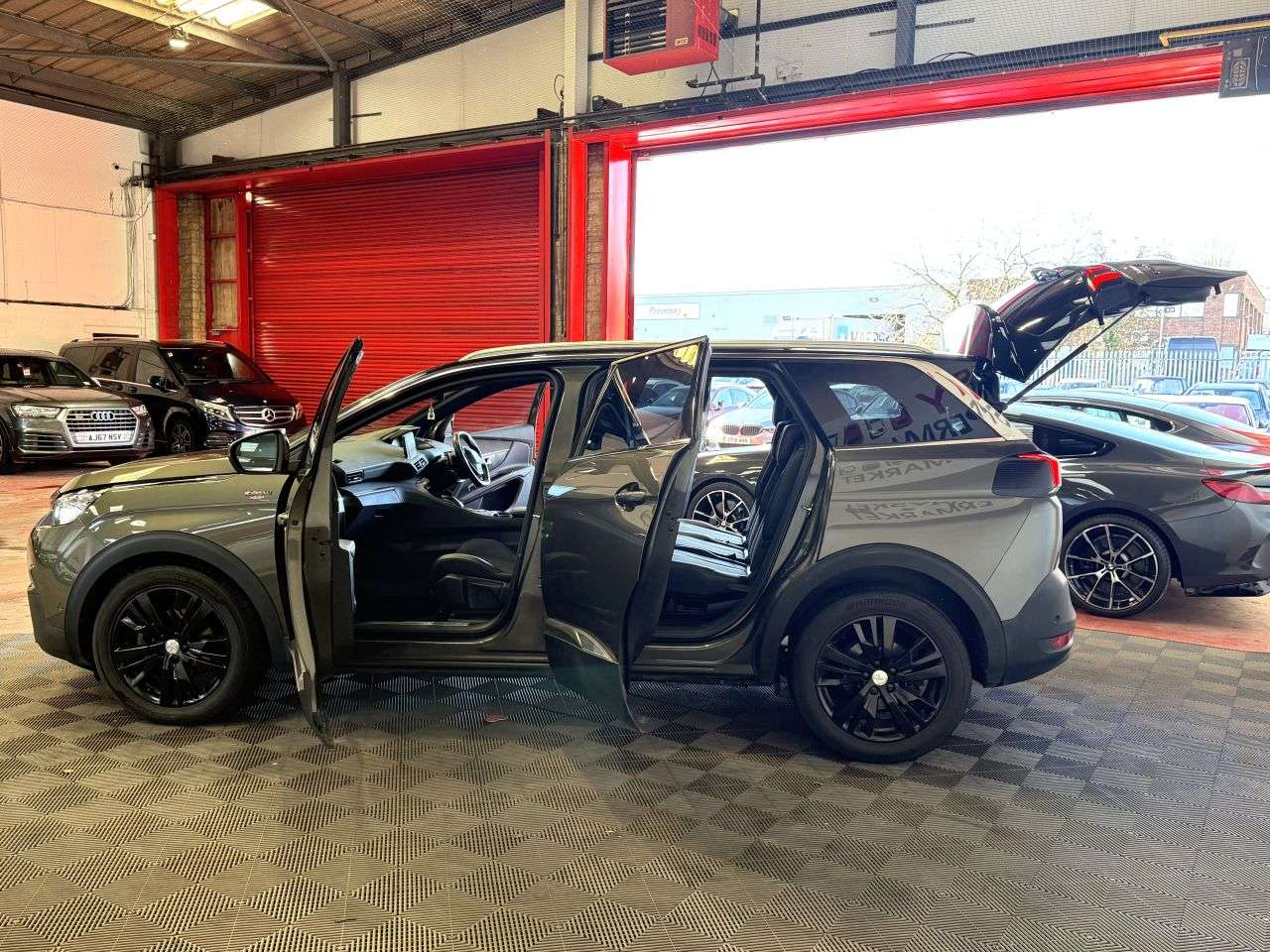 2019 PEUGEOT 5008 2019 PEUGEOT 5008