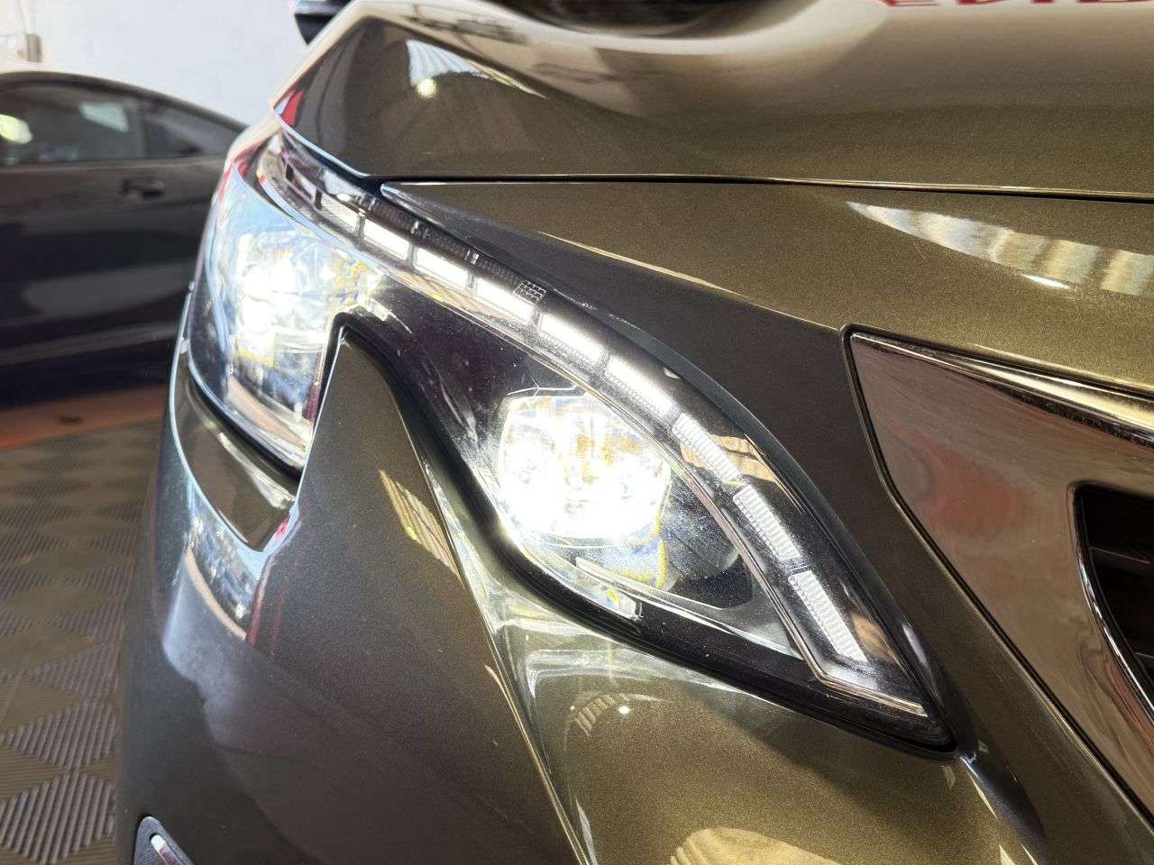 2019 PEUGEOT 5008 2019 PEUGEOT 5008