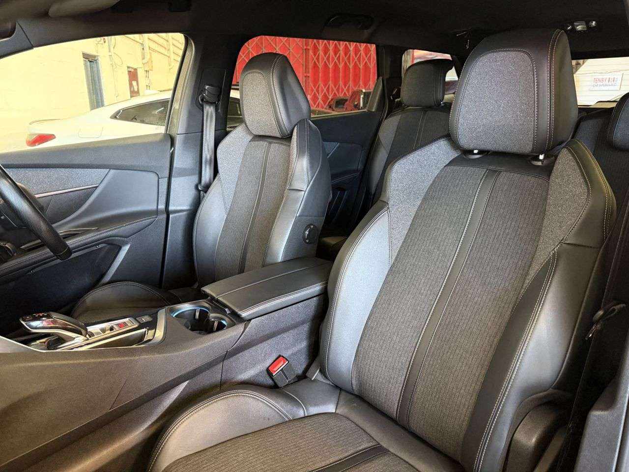 2019 PEUGEOT 5008 2019 PEUGEOT 5008