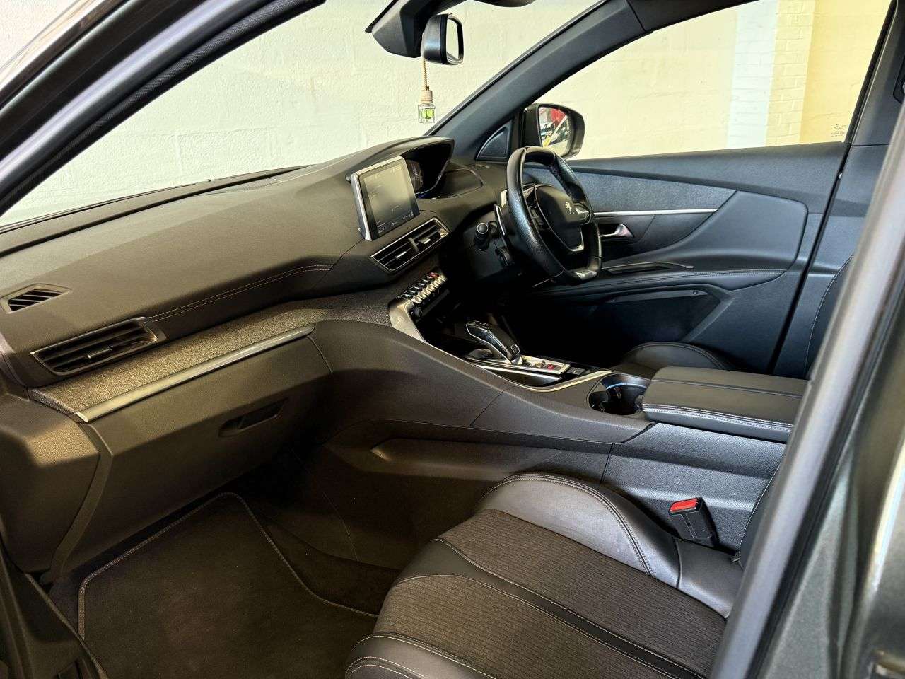 2019 PEUGEOT 5008 2019 PEUGEOT 5008