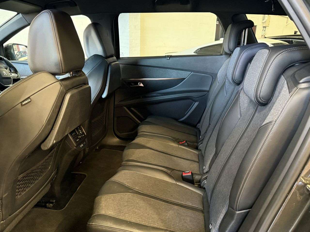 2019 PEUGEOT 5008 2019 PEUGEOT 5008