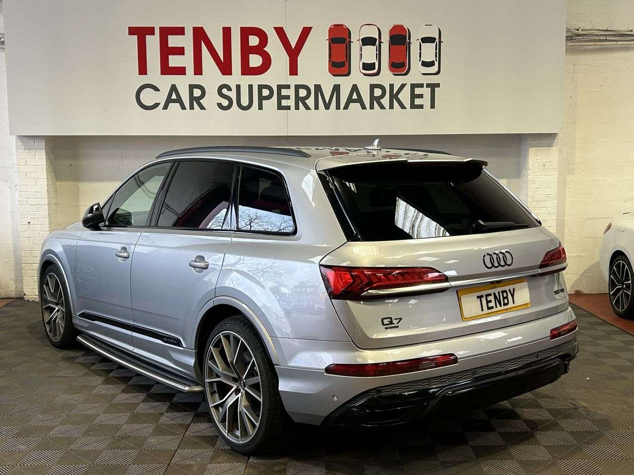 2020 AUDI Q7 2020 AUDI Q7