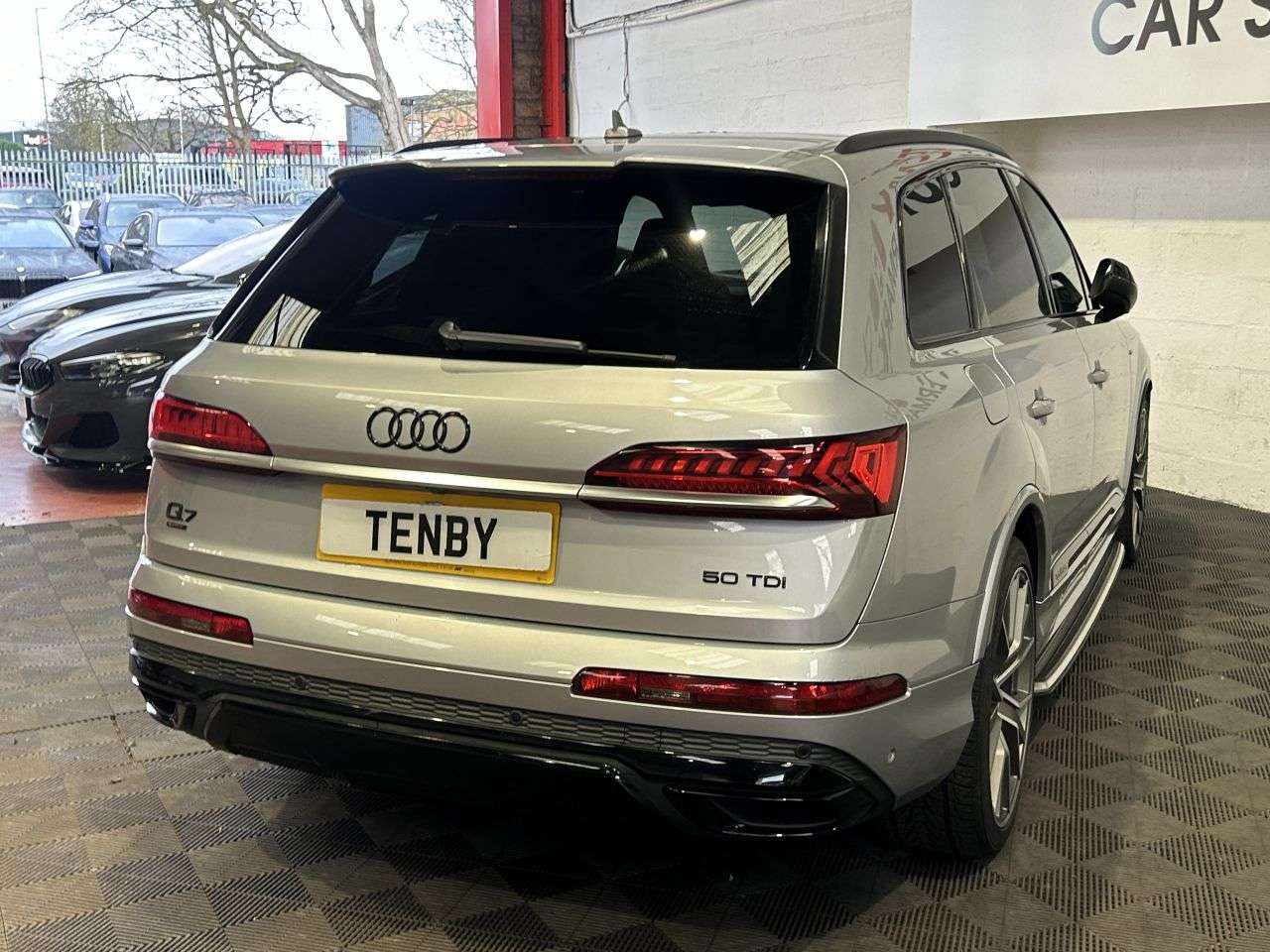 2020 AUDI Q7 2020 AUDI Q7