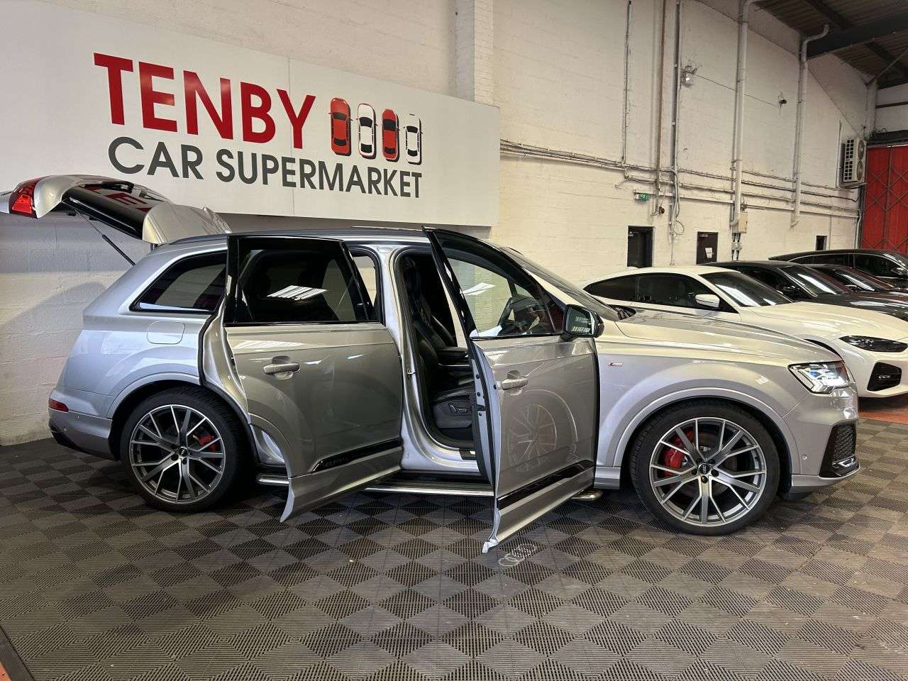 2020 AUDI Q7 2020 AUDI Q7