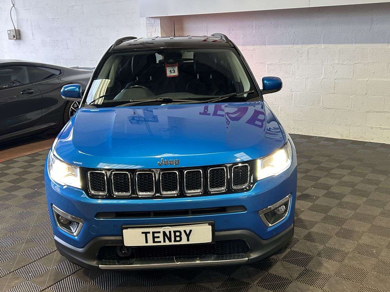 A 2018 JEEP COMPASS 2.0 MultiJetII Limited SUV 5dr Diesel Auto 4WD Euro 6 (s/s) (170 ps) A 2018 JEEP COMPASS 2.0 MultiJetII Limited SUV 5dr Diesel Auto 4WD Euro 6 (s/s) (170 ps)