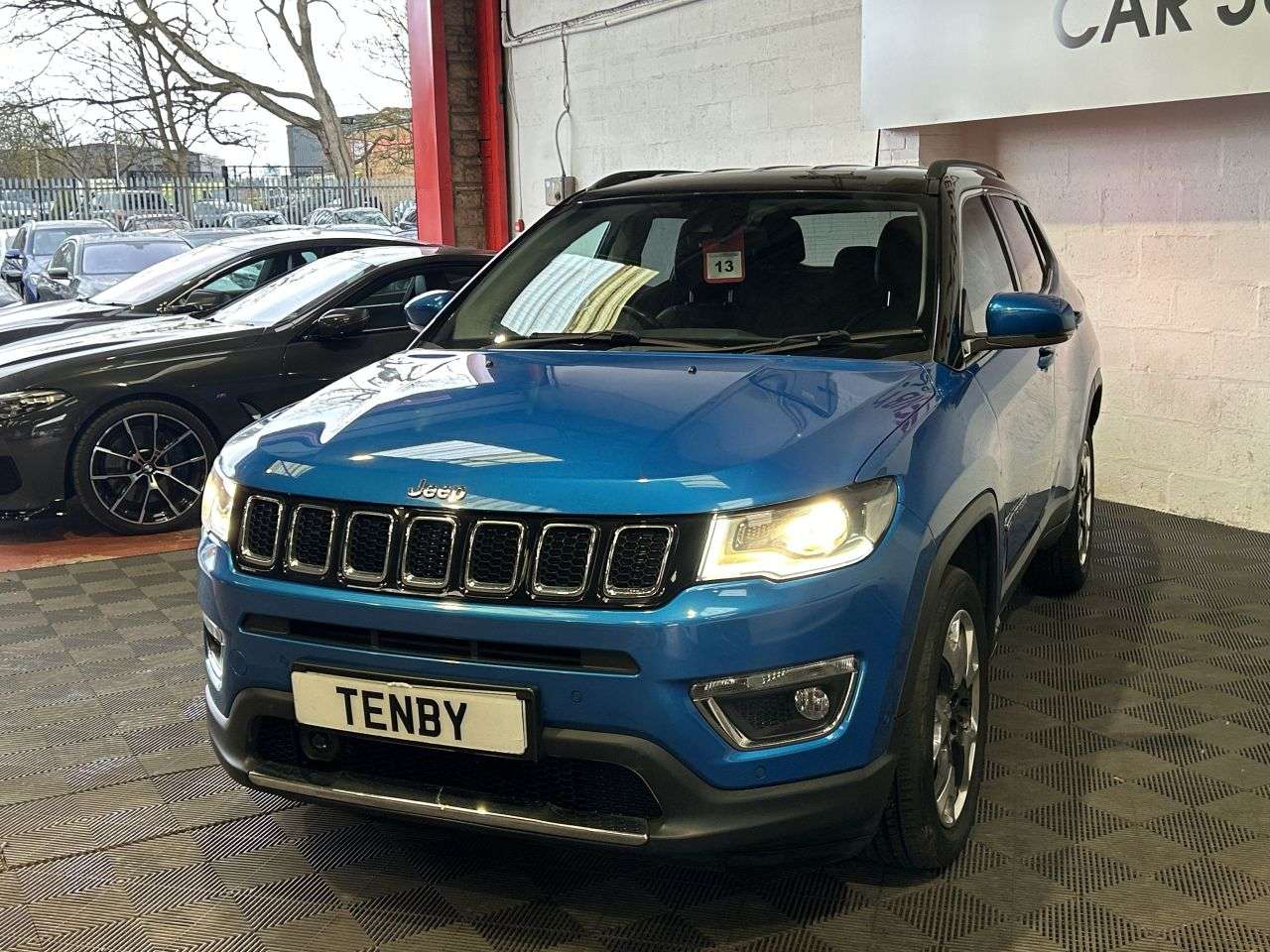 A 2018 JEEP COMPASS 2.0 MultiJetII Limited SUV 5dr Diesel Auto 4WD Euro 6 (s/s) (170 ps) A 2018 JEEP COMPASS 2.0 MultiJetII Limited SUV 5dr Diesel Auto 4WD Euro 6 (s/s) (170 ps)