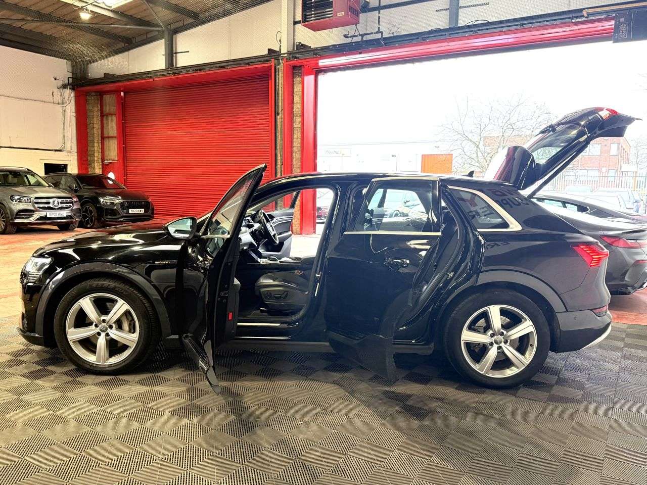 2020 AUDI E-TRON 2020 AUDI E-TRON