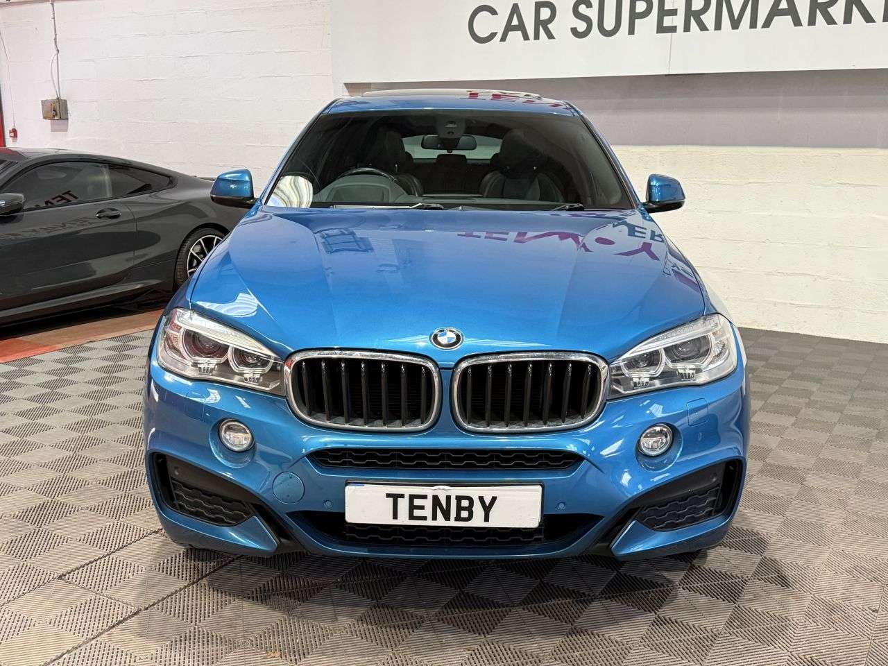 A 2018 BMW X6 3.0 30d M Sport Edition SUV 5dr Diesel Auto xDrive Euro 6 (s/s) (258 ps) A 2018 BMW X6 3.0 30d M Sport Edition SUV 5dr Diesel Auto xDrive Euro 6 (s/s) (258 ps)