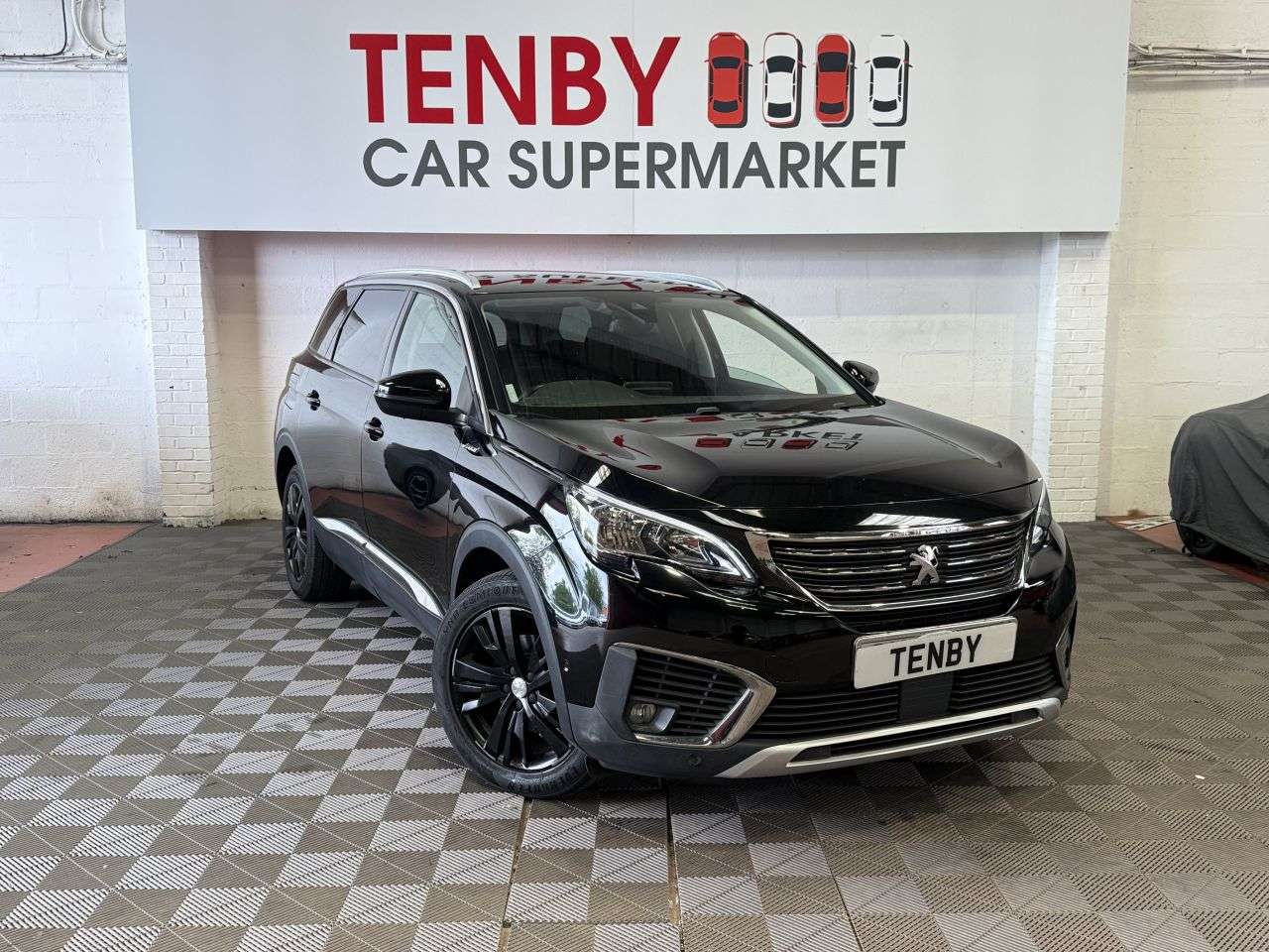 A 2019 PEUGEOT 5008 1.5 BlueHDi Allure SUV 5dr Diesel EAT Euro 6 (s/s) (130 ps) A 2019 PEUGEOT 5008 1.5 BlueHDi Allure SUV 5dr Diesel EAT Euro 6 (s/s) (130 ps)