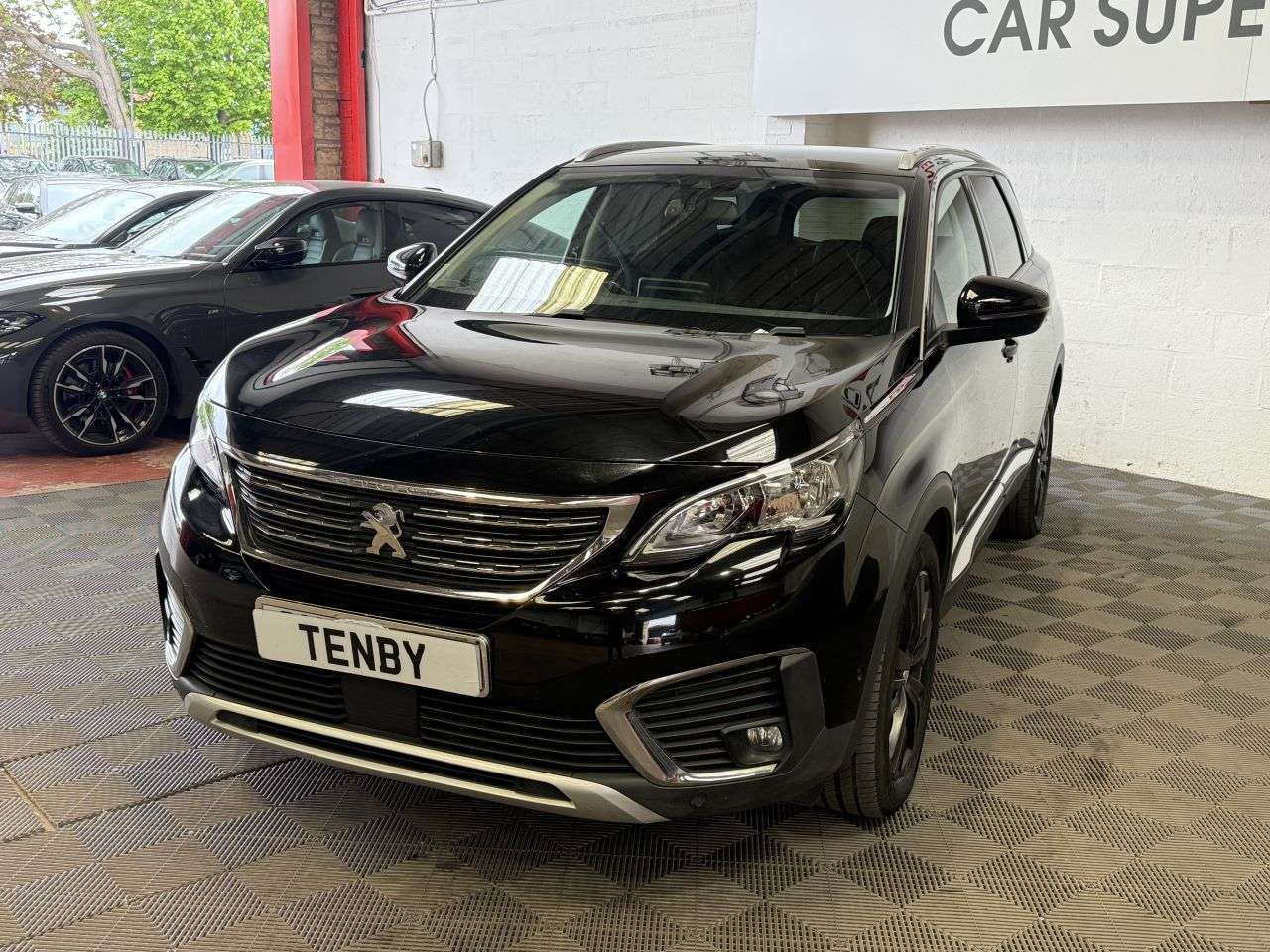 A 2019 PEUGEOT 5008 1.5 BlueHDi Allure SUV 5dr Diesel EAT Euro 6 (s/s) (130 ps) A 2019 PEUGEOT 5008 1.5 BlueHDi Allure SUV 5dr Diesel EAT Euro 6 (s/s) (130 ps)