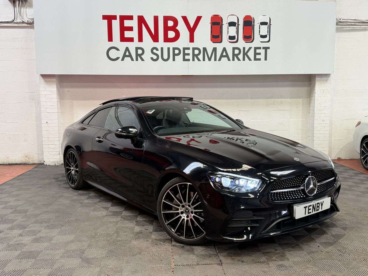 A 2020 MERCEDES-BENZ E-CLASS 2.0 E220d AMG Line Night Edition (Premium Plus) Coupe 2dr Diesel G-Tronic+ A 2020 MERCEDES-BENZ E-CLASS 2.0 E220d AMG Line Night Edition (Premium Plus) Coupe 2dr Diesel G-Tronic+