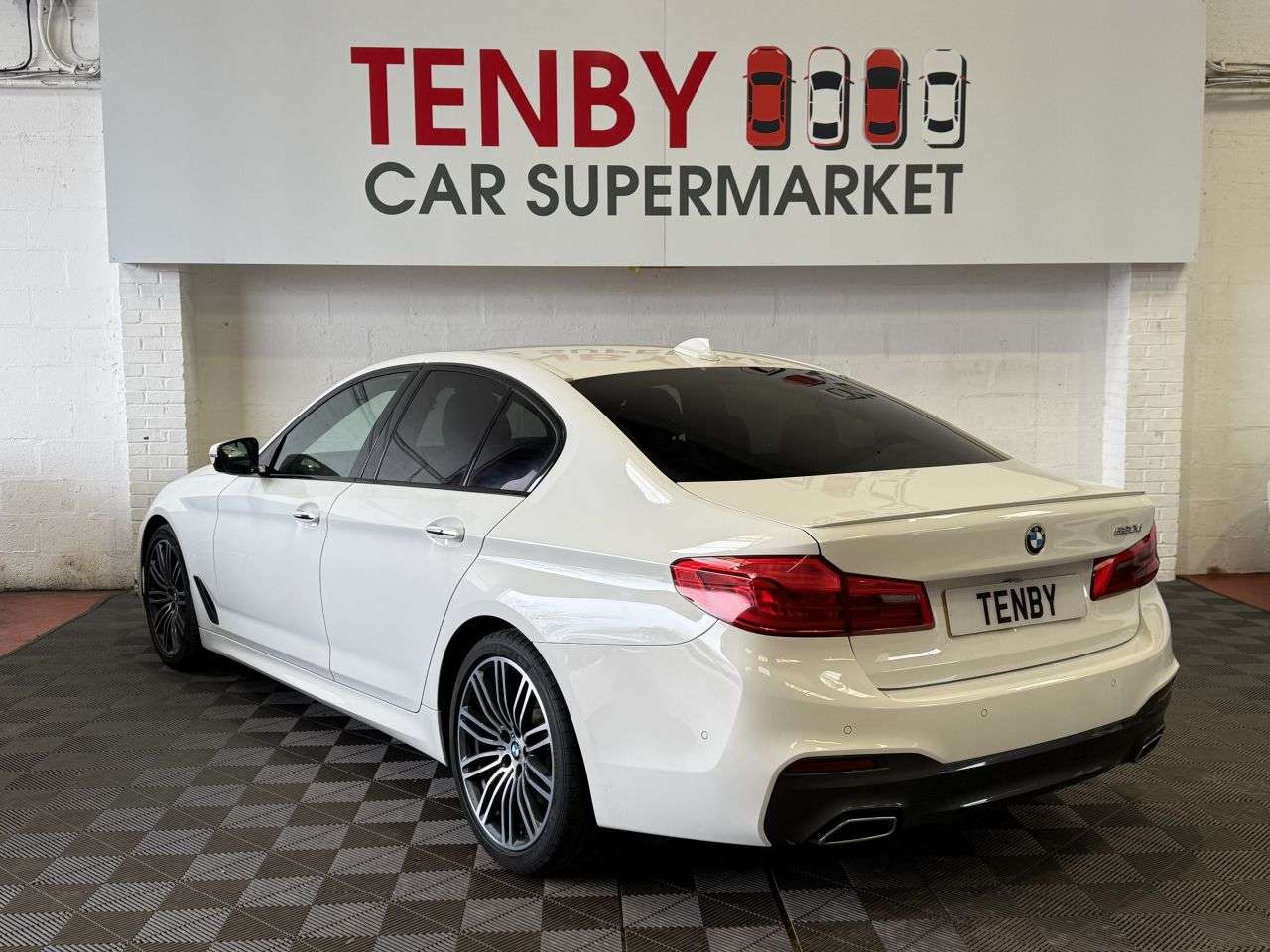 2018 BMW 5 SERIES 2018 BMW 5 SERIES