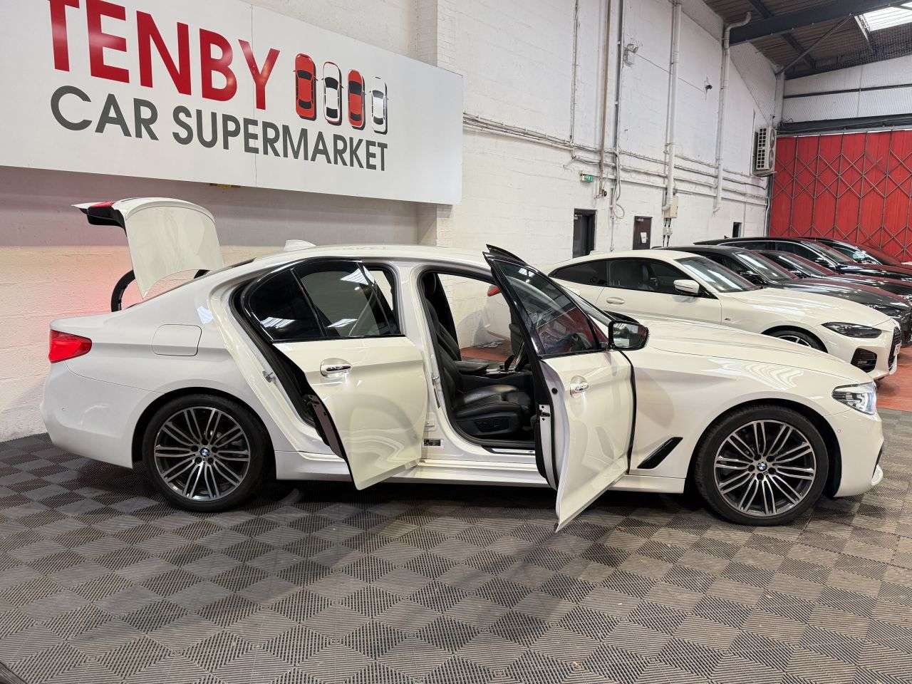 2018 BMW 5 SERIES 2018 BMW 5 SERIES