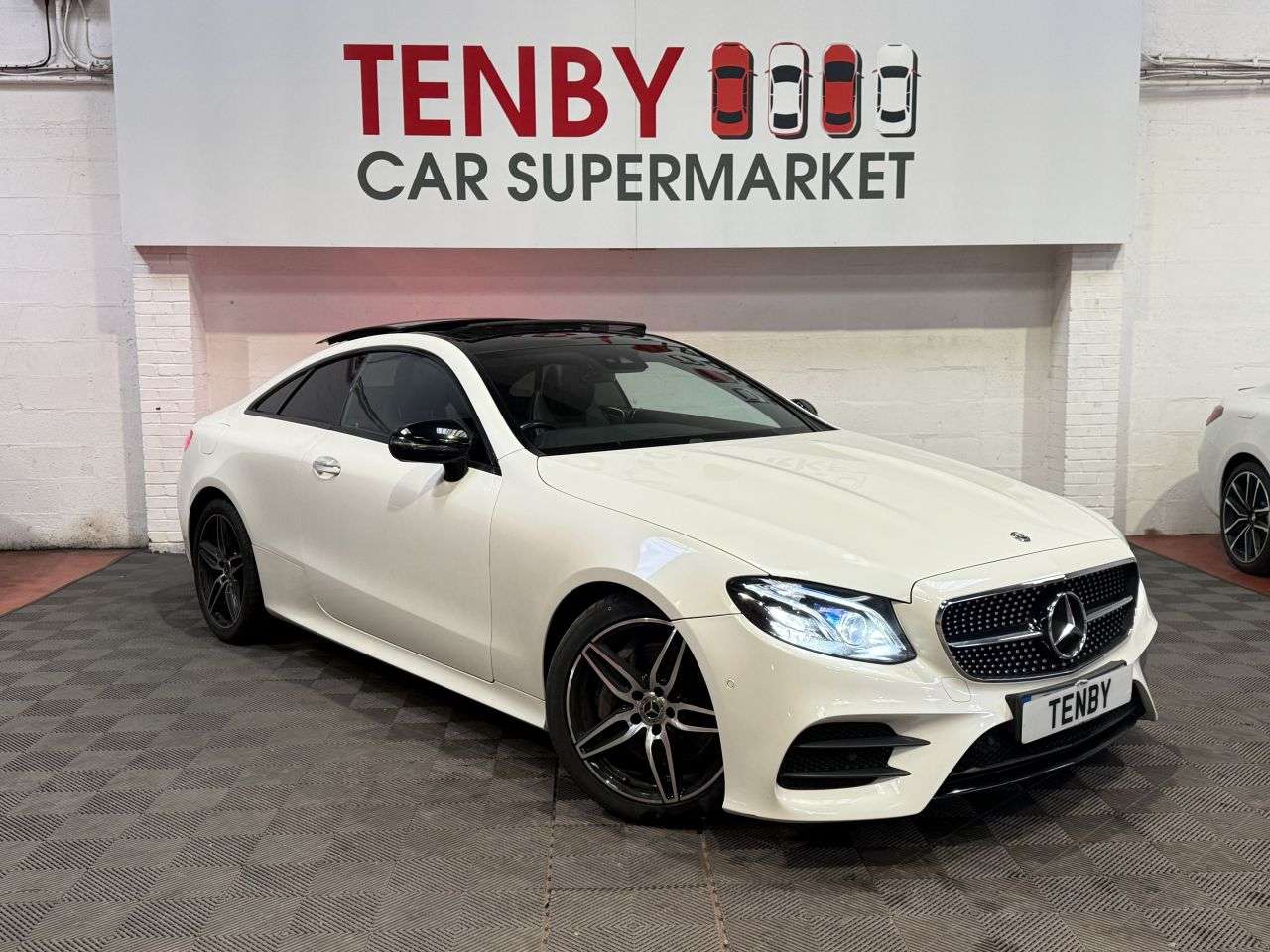 A 2017 MERCEDES-BENZ E-CLASS 2.0 E300 AMG Line (Premium Plus) Coupe 2dr Petrol G-Tronic+ Euro 6 (s/s) (2 A 2017 MERCEDES-BENZ E-CLASS 2.0 E300 AMG Line (Premium Plus) Coupe 2dr Petrol G-Tronic+ Euro 6 (s/s) (2