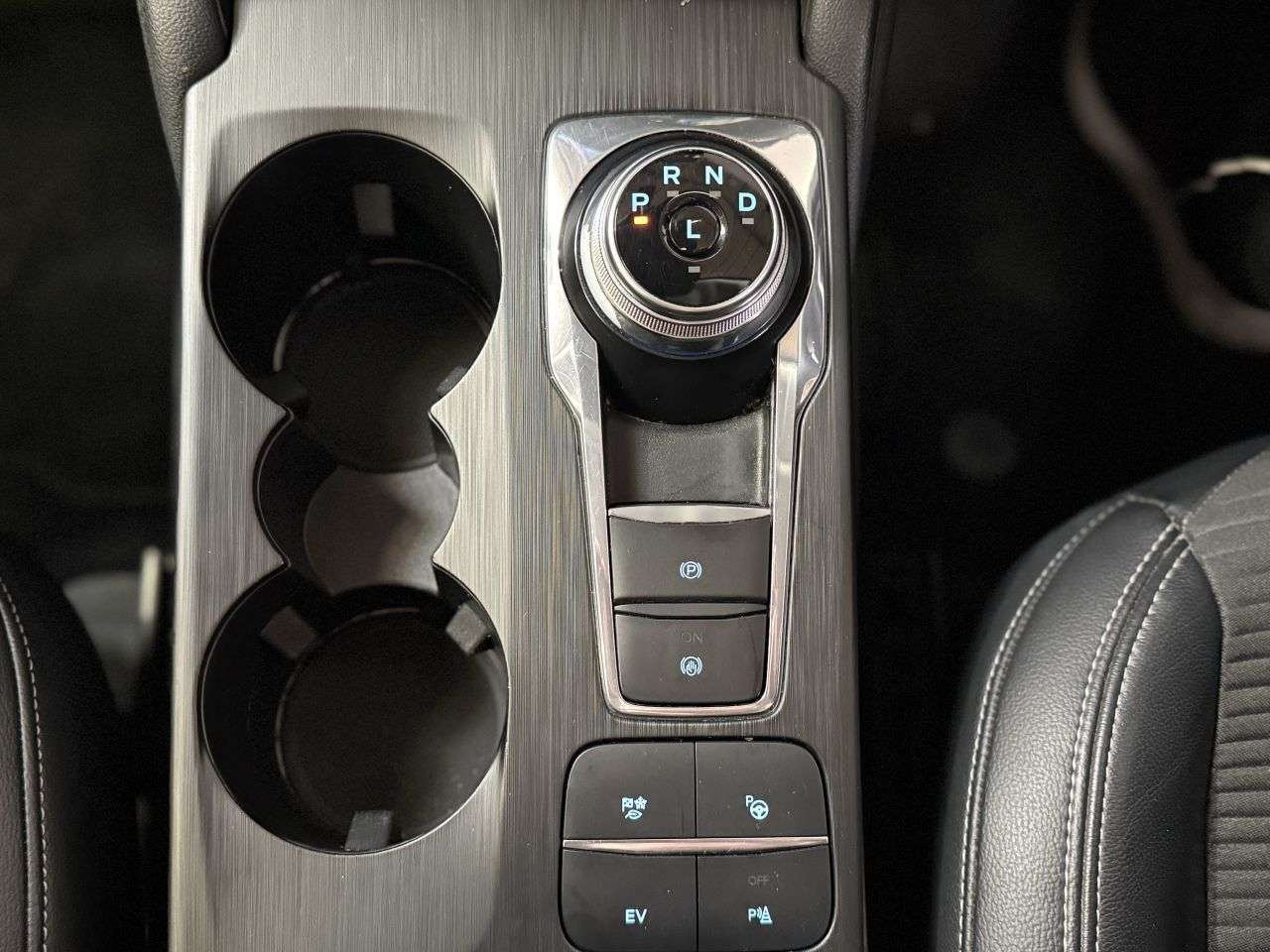 2021 FORD KUGA 2021 FORD KUGA