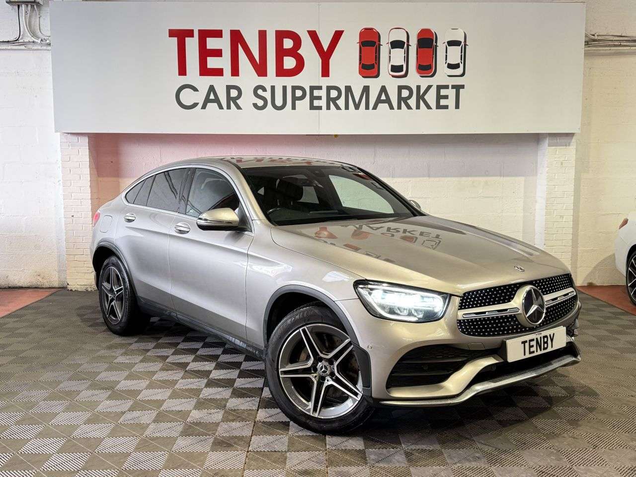 A 2020 MERCEDES-BENZ GLC 2.0 GLC300 MHEV AMG Line Coupe 5dr Petrol G-Tronic+ 4MATIC Euro 6 (s/s) (27 A 2020 MERCEDES-BENZ GLC 2.0 GLC300 MHEV AMG Line Coupe 5dr Petrol G-Tronic+ 4MATIC Euro 6 (s/s) (27