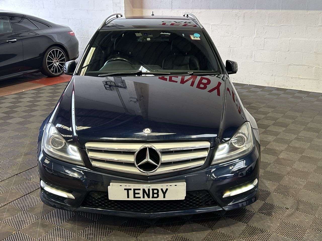 A 2011 MERCEDES-BENZ C-CLASS 2.1 C250 CDI BlueEfficiency Sport Edition 125 Estate 5dr Diesel G-Tronic+ E A 2011 MERCEDES-BENZ C-CLASS 2.1 C250 CDI BlueEfficiency Sport Edition 125 Estate 5dr Diesel G-Tronic+ E