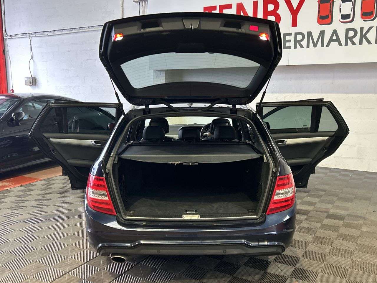 2011 MERCEDES-BENZ C-CLASS 2011 MERCEDES-BENZ C-CLASS