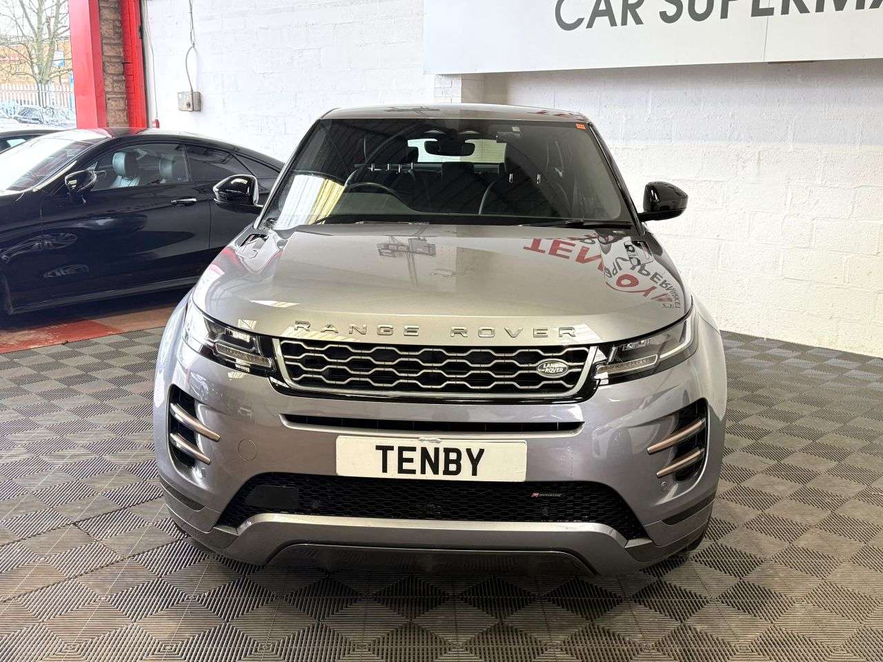 A 2022 LAND ROVER RANGE ROVER EVOQUE 1.5 P300e 12.2kWh R-Dynamic S SUV 5dr Petrol Plug-in Hybrid Auto 4WD Euro 6 A 2022 LAND ROVER RANGE ROVER EVOQUE 1.5 P300e 12.2kWh R-Dynamic S SUV 5dr Petrol Plug-in Hybrid Auto 4WD Euro 6