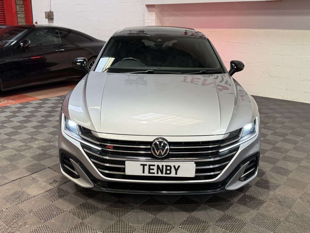 A 2021 VOLKSWAGEN ARTEON 2.0 TSI R-Line Fastback 5dr Petrol DSG Euro 6 (s/s) (190 ps) 19"ALLOYS+DIGI A 2021 VOLKSWAGEN ARTEON 2.0 TSI R-Line Fastback 5dr Petrol DSG Euro 6 (s/s) (190 ps) 19"ALLOYS+DIGI